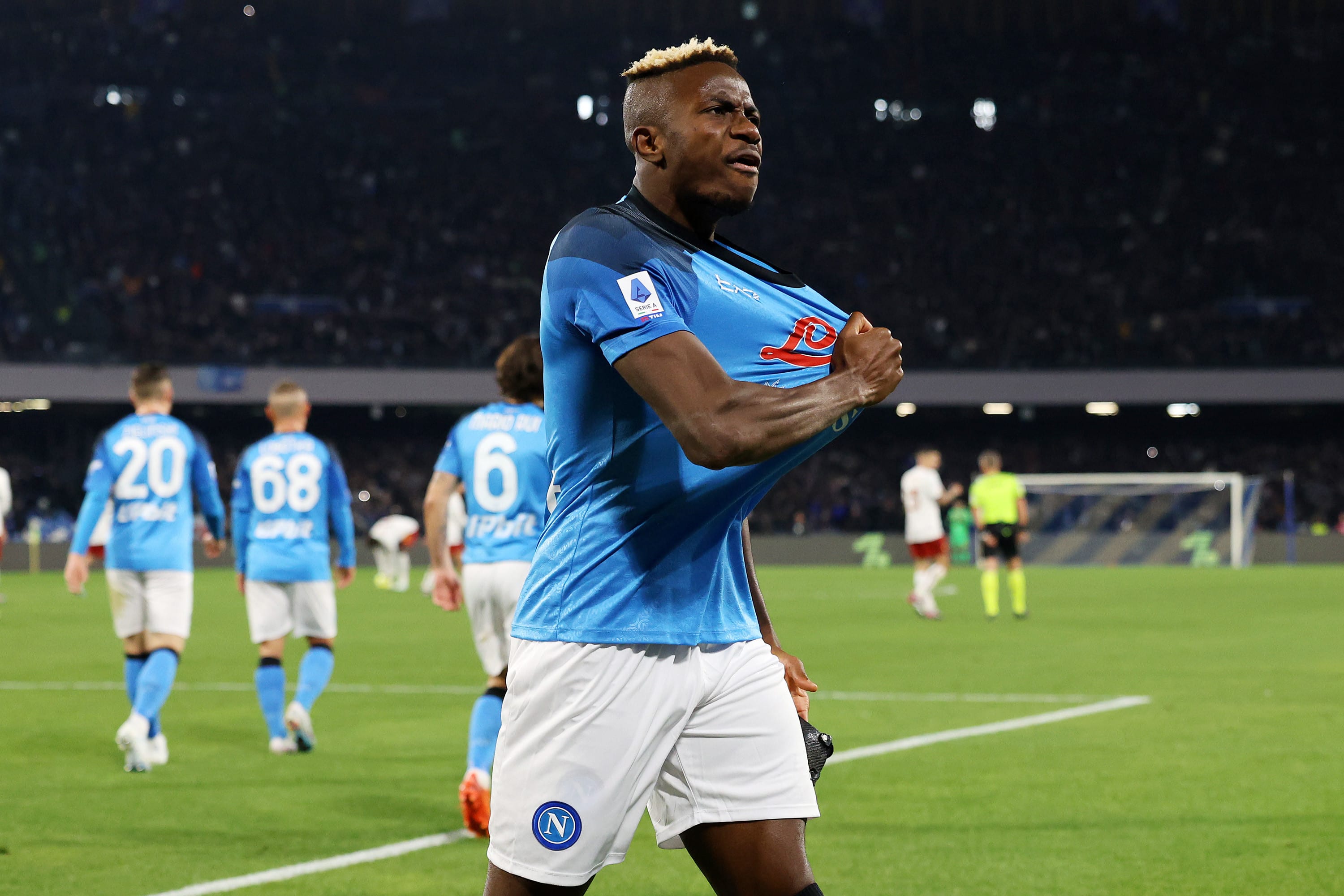 ויקטור אוסימן, שחקן נאפולי חוגג