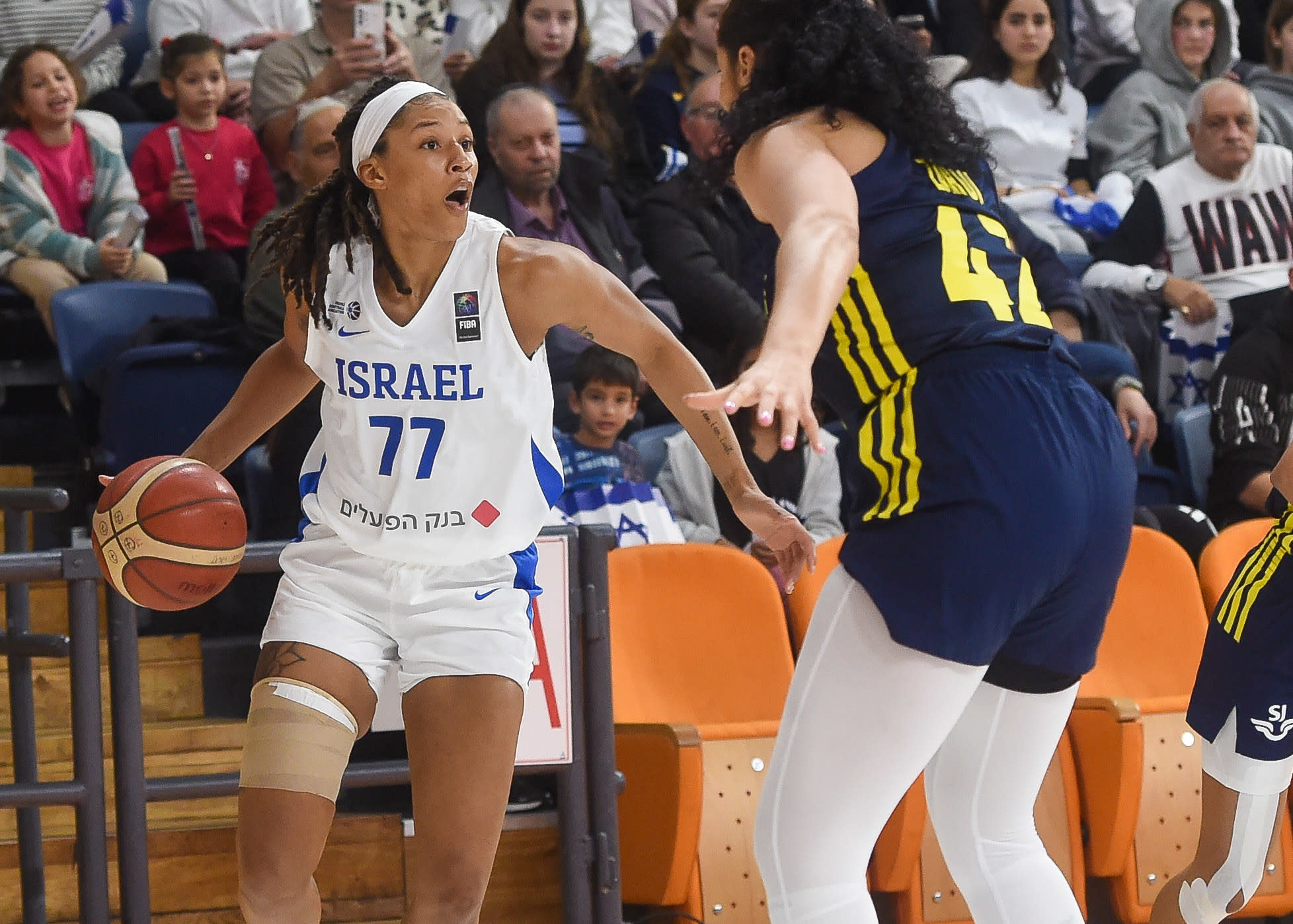 שחקנית נבחרת ישראל בכדורסל, ג'ני סימס