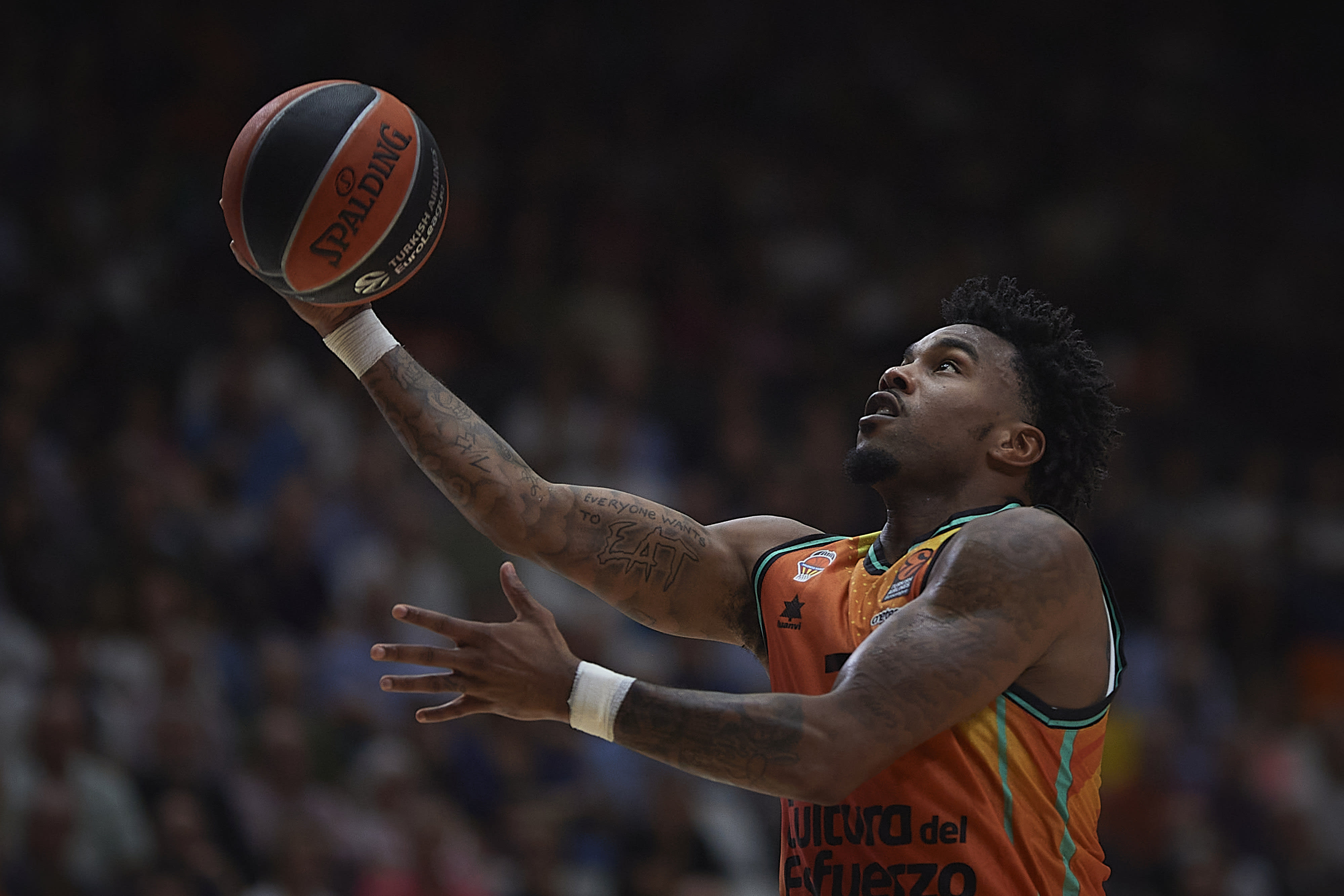 כריס ג'ונס, ולנסיה