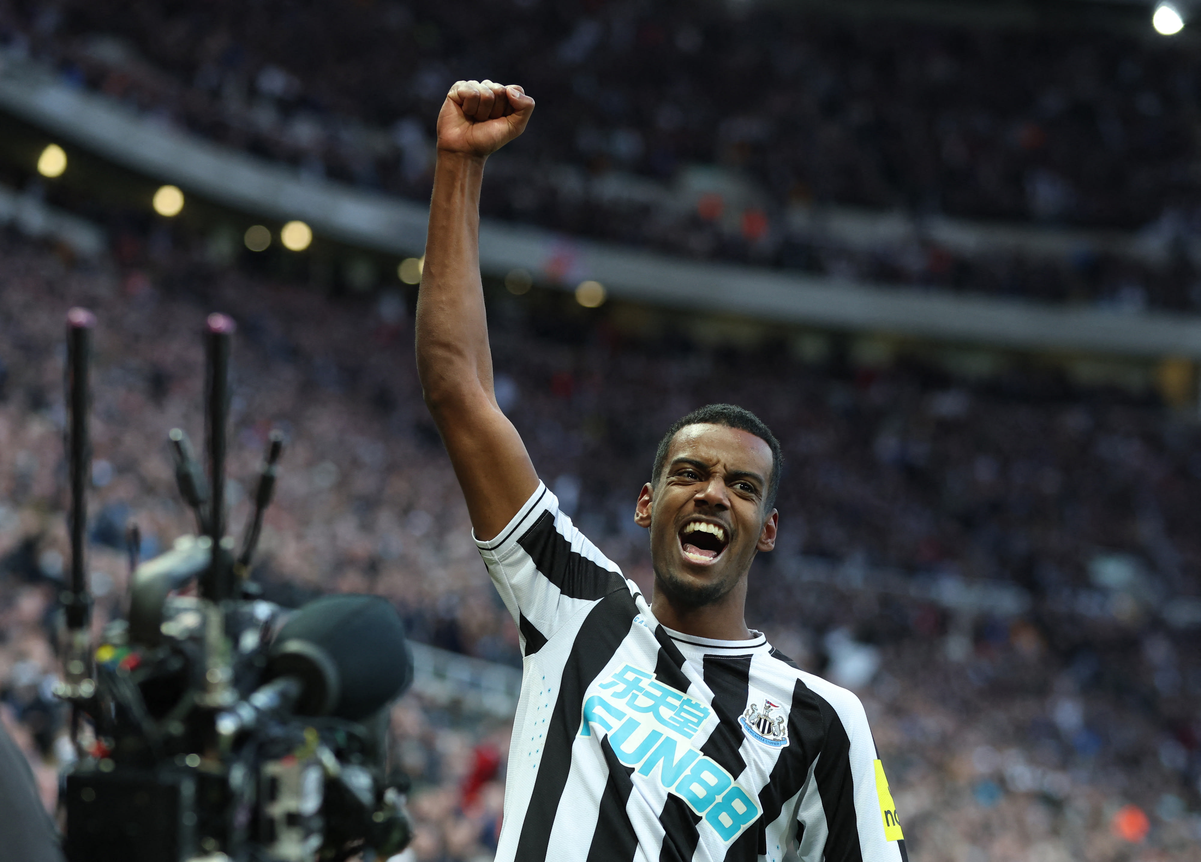 Newcastle player Alexander Isak celebrates a goal