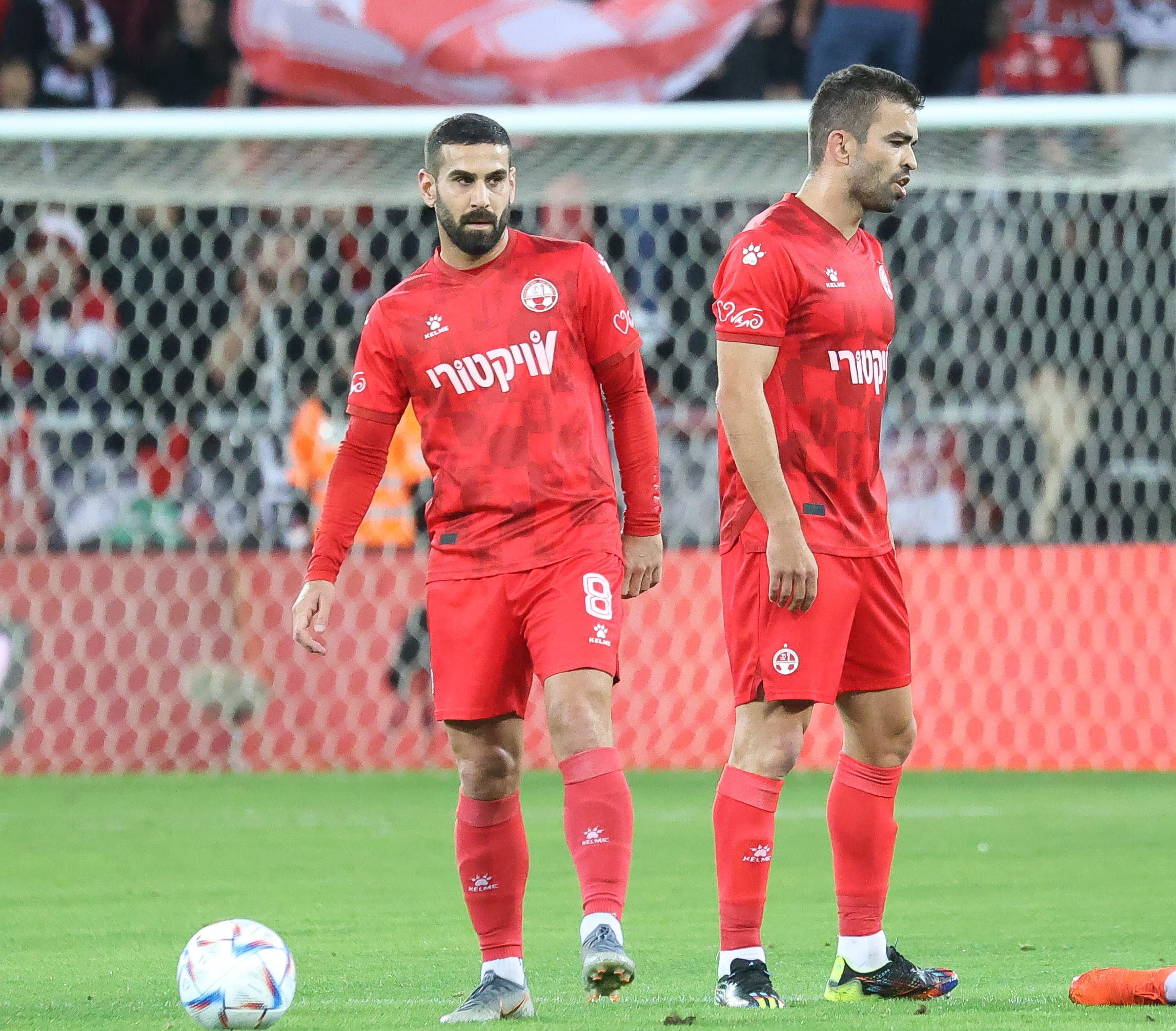 רועי גורדנה הפועל באר שבע לצד מיגל ויטור