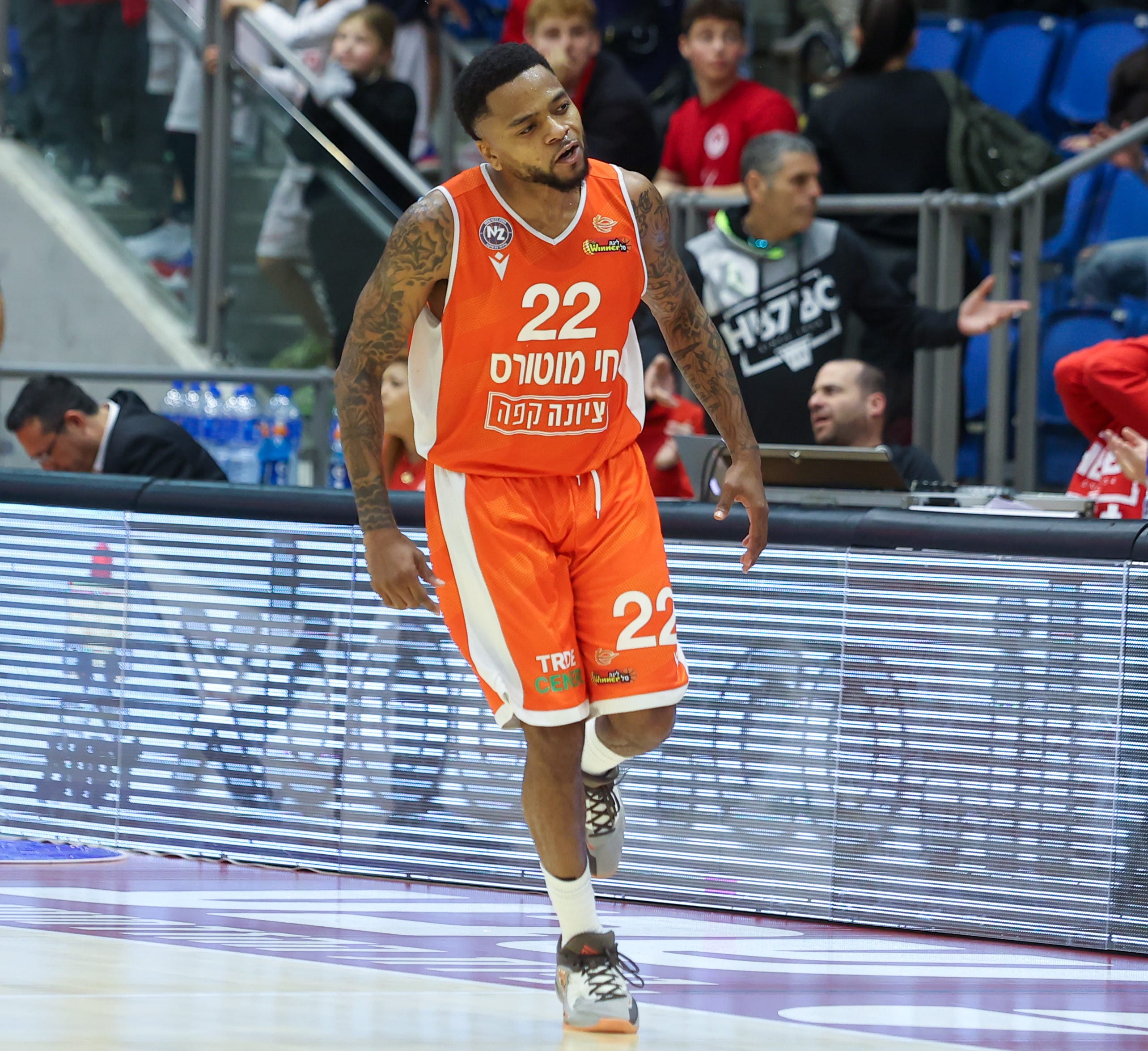 די ג'יי קופר, עירוני נס ציונה