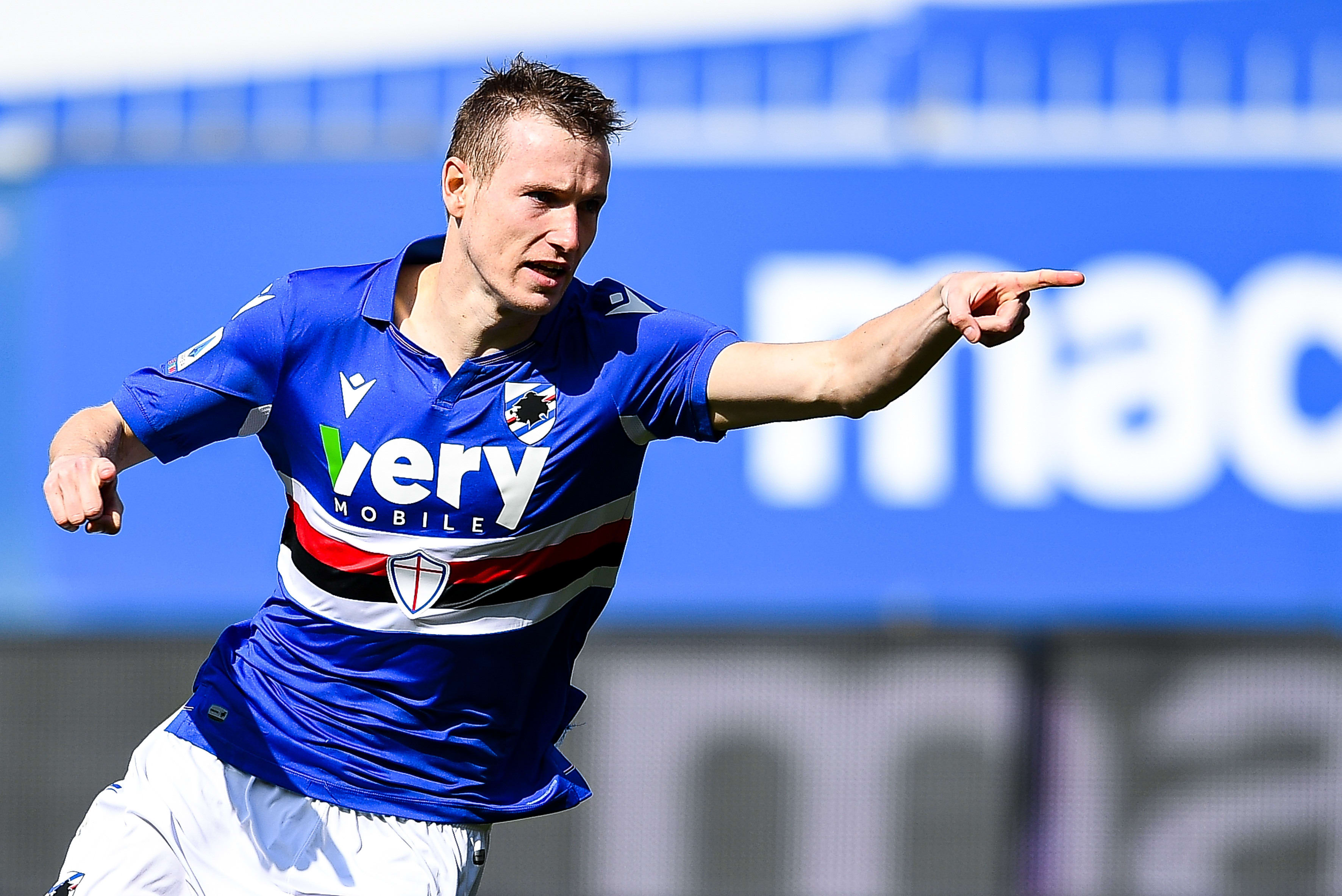 יקוב ינקטו במדי סמפדוריה