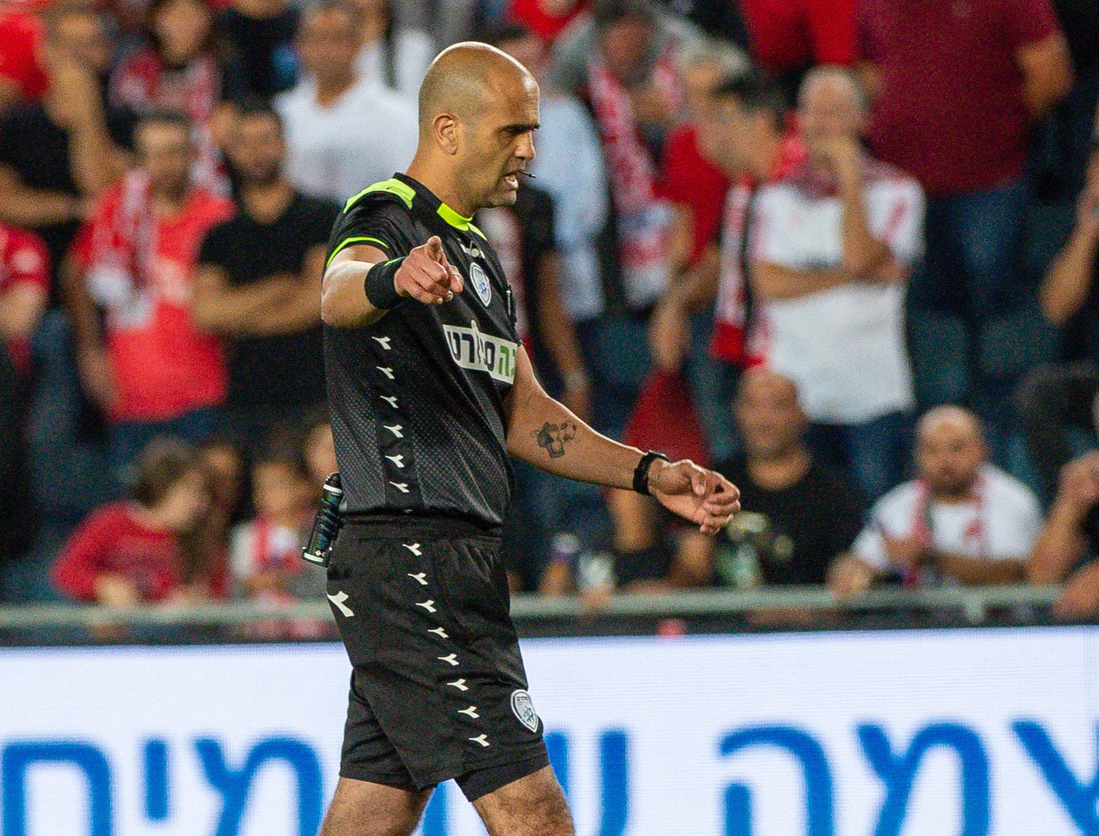 שופט הכדורגל דניאל בר נתן