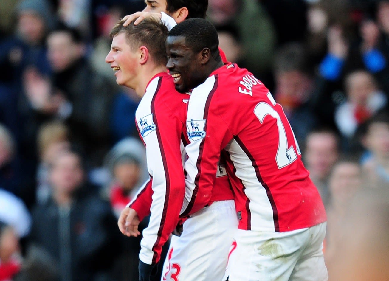 עמנואל אבואה, אנדריי ארשבין במדי ארסנל ב-2009