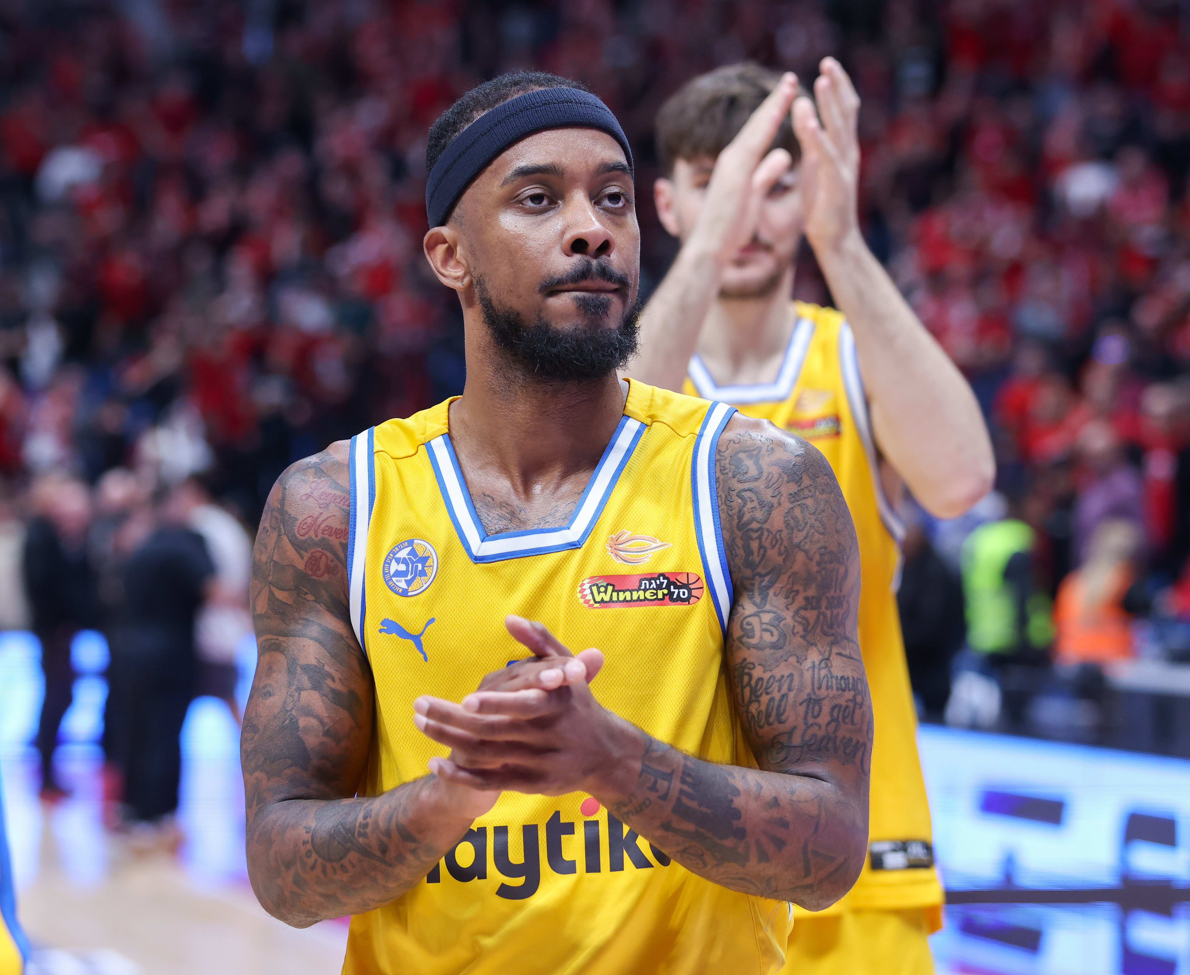 שחקן מכבי תל אביב לורנזו בראון