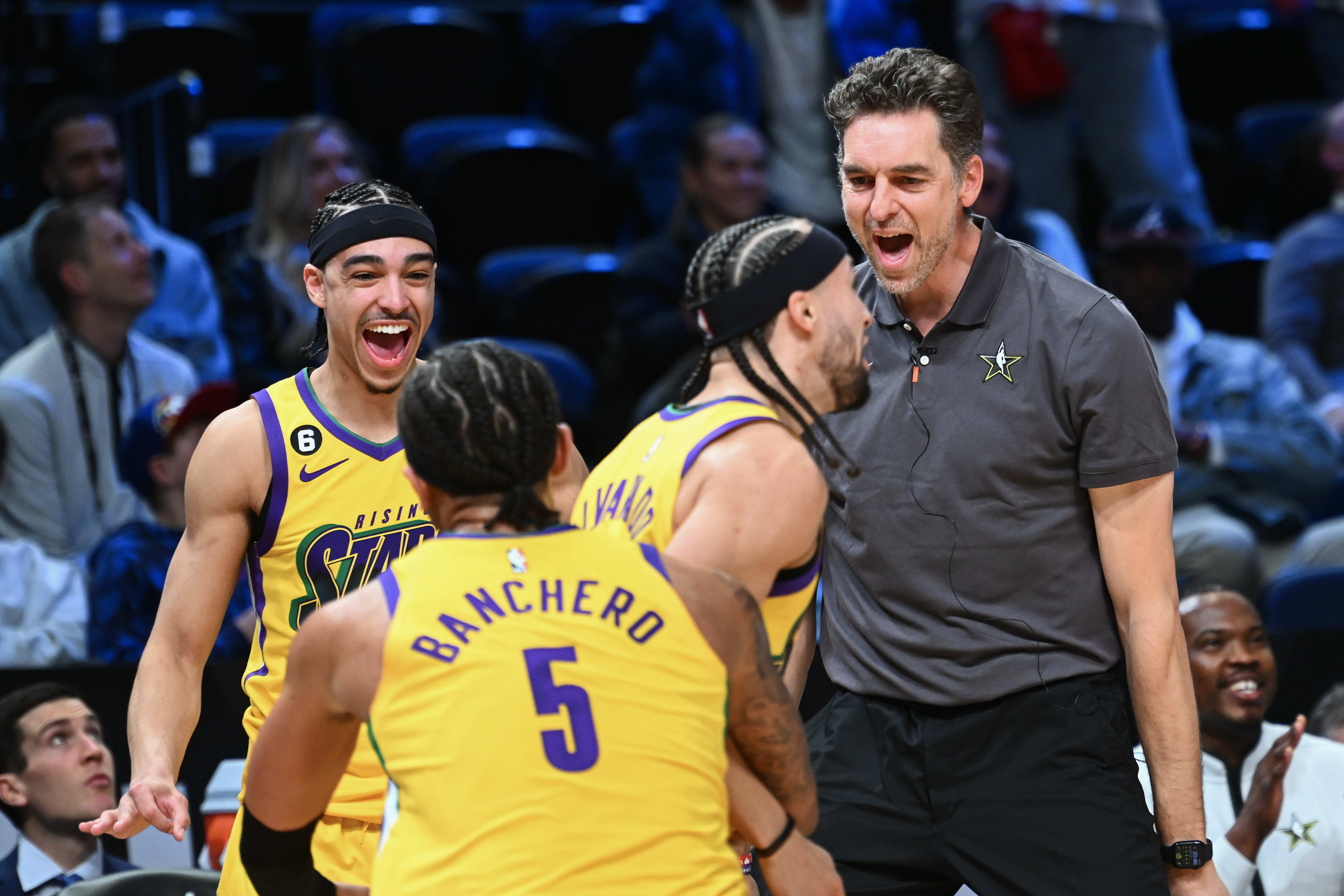 פאו גאסול, פאולו באנקרו, חוסה אלבראדו חוגגים במשחק הכוכבים העולים