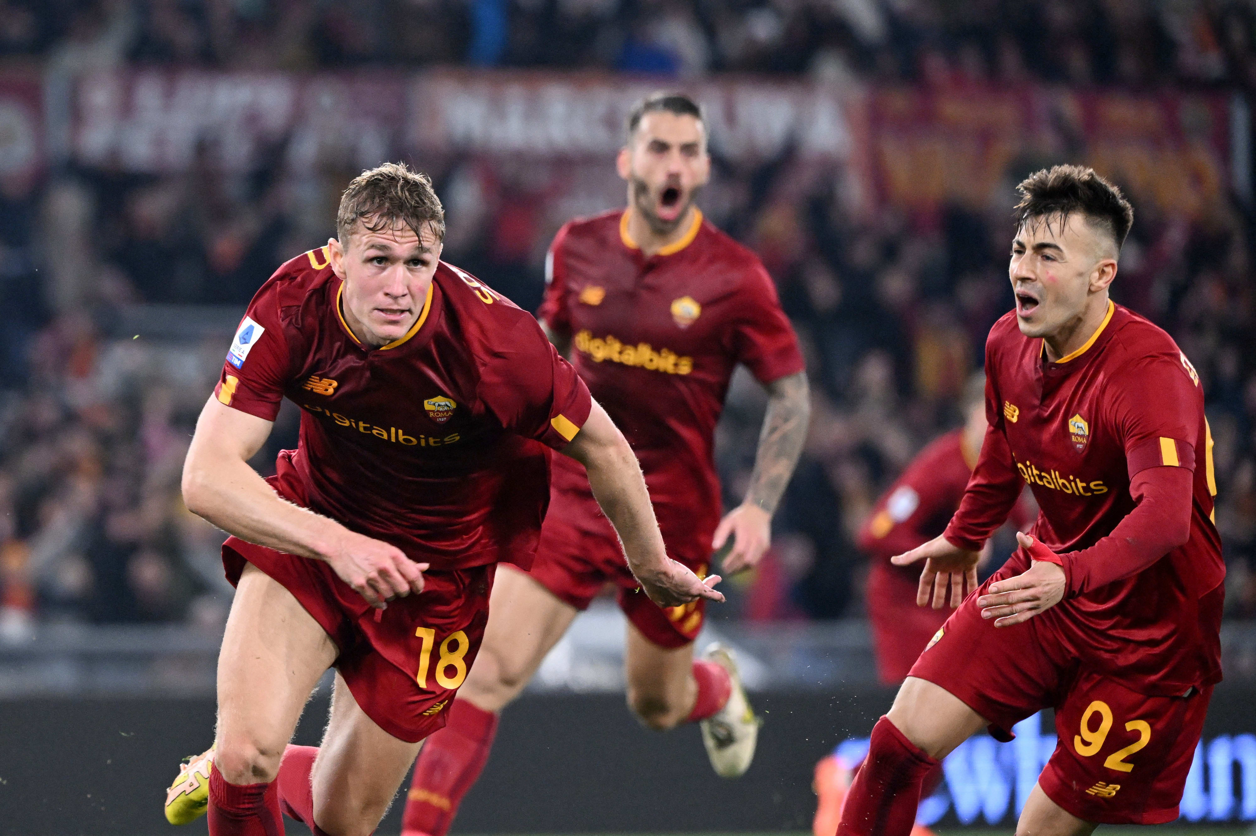 Ole Solbakken Roma celebrates