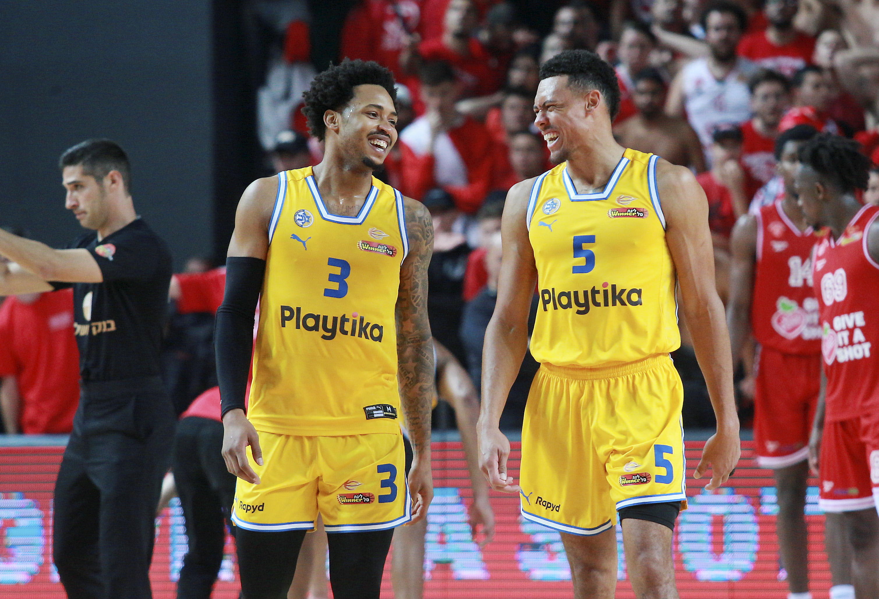 שחקני מכבי תל אביב ווייד בולדווין, ג'יילן אדאמס