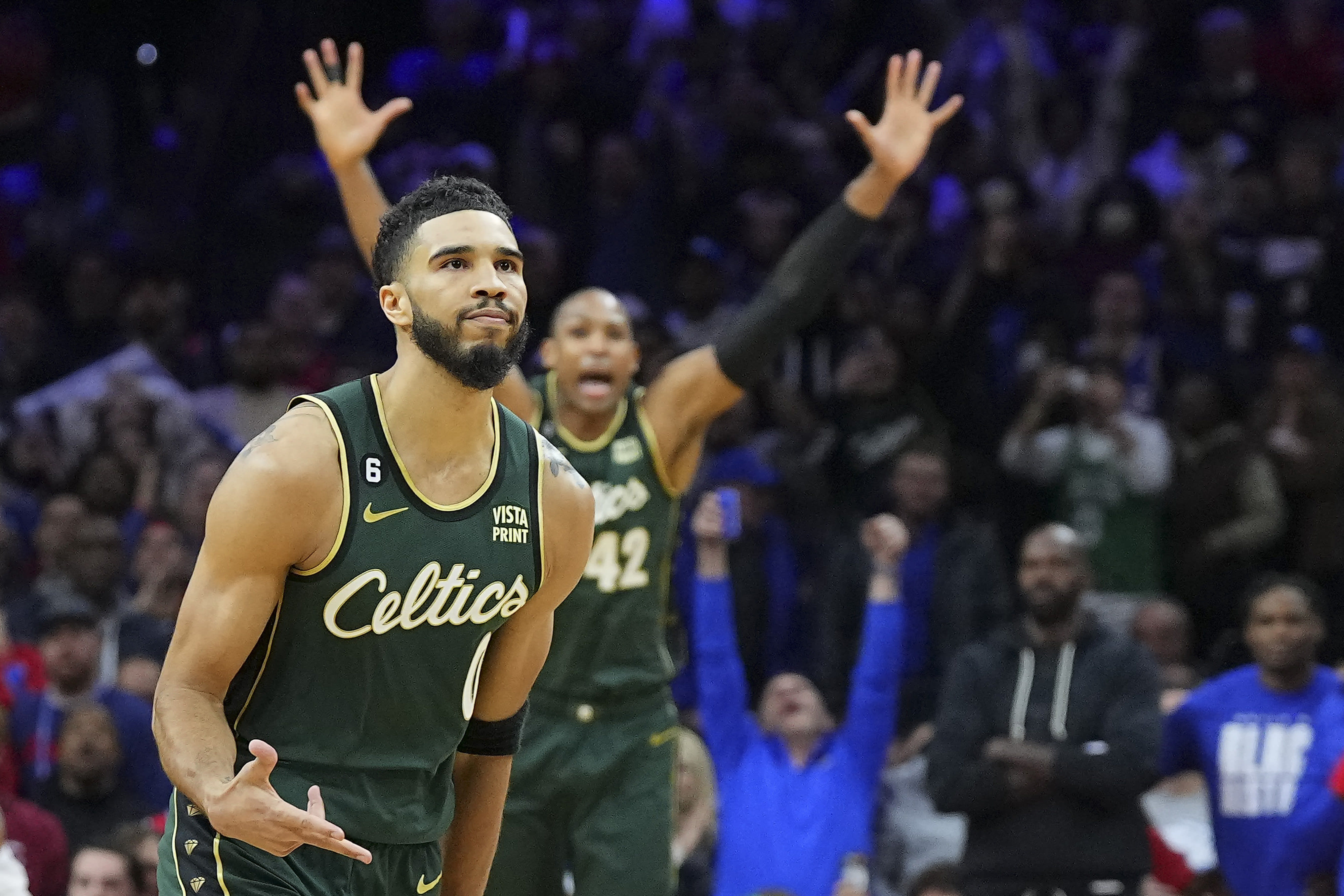 ג'ייסון טייטום, בוסטון סלטיקס חוגג סל ניצחון מול פילדלפיה סיקסרס