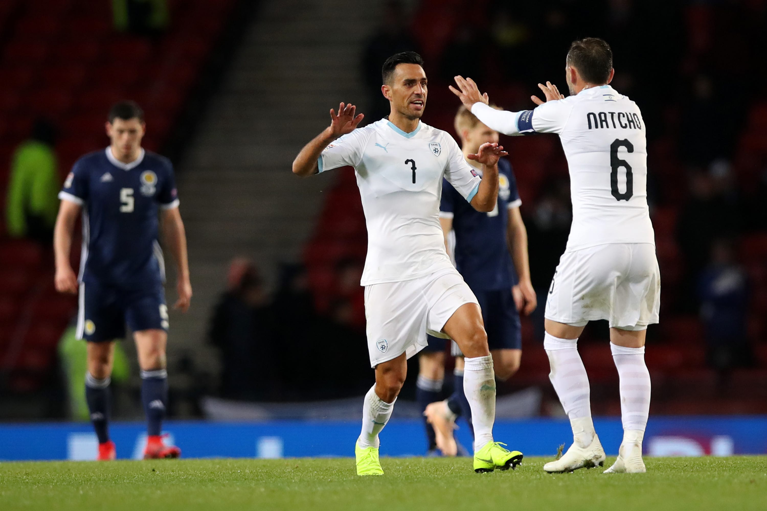 שחקני נבחרת ישראל ערן זהבי, ביברס נאתכו