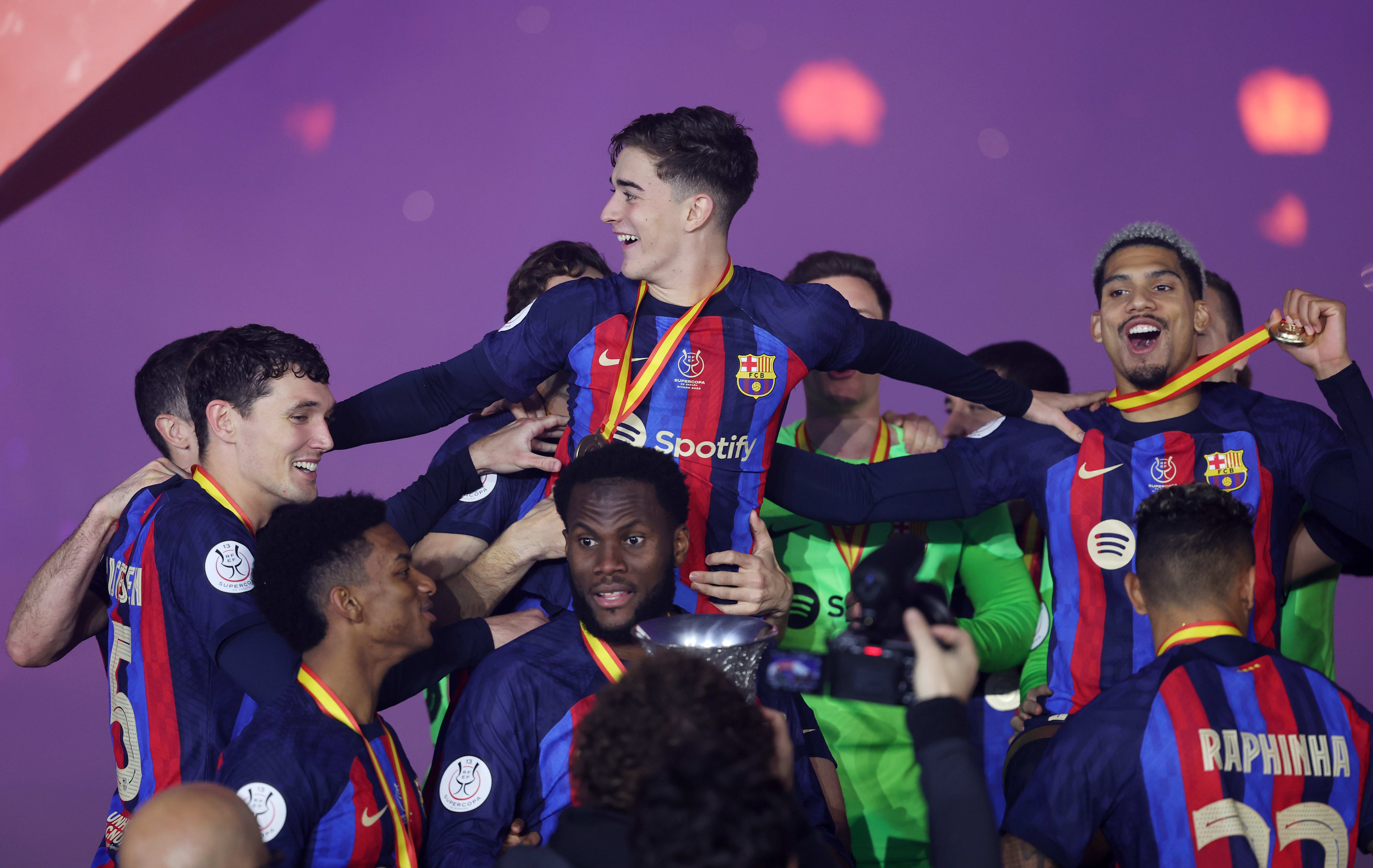 גאבי, קשר ברצלונה