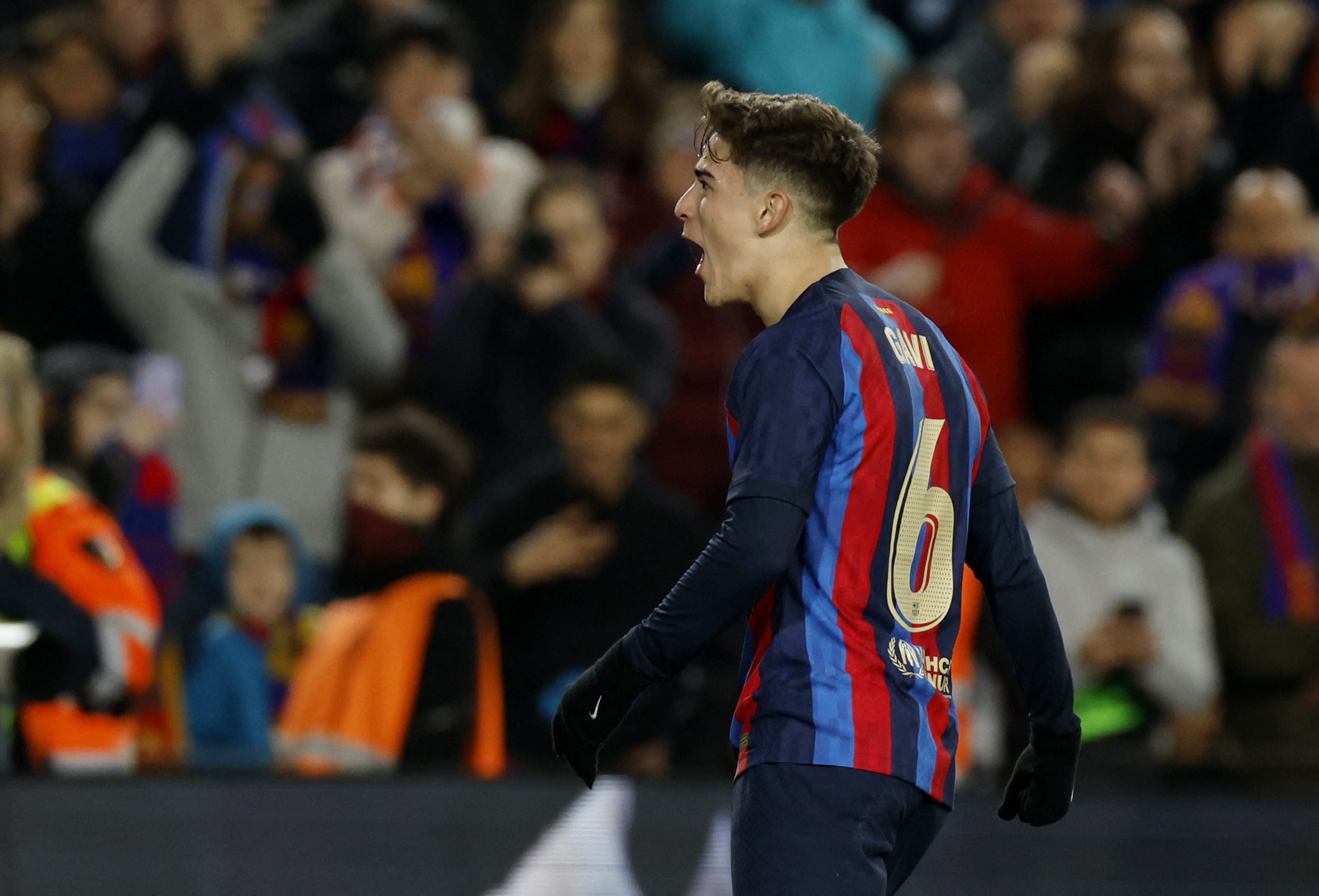 גאבי, קשר ברצלונה