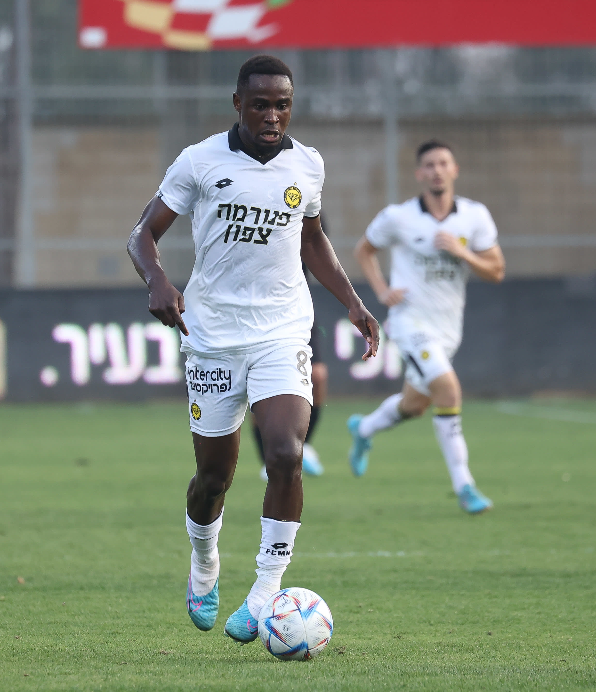 שחקן מכבי נתניה בוריס אנו