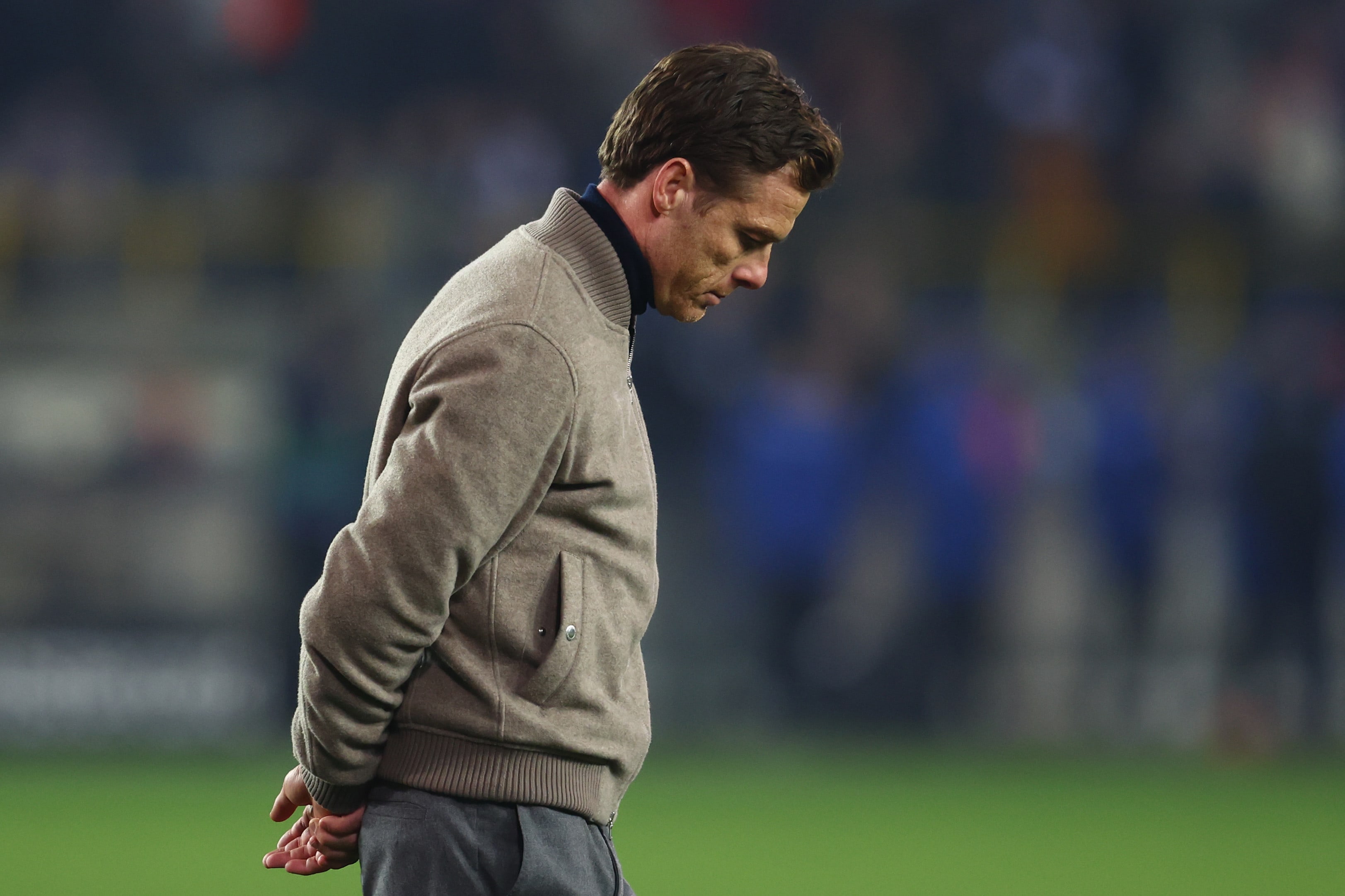 מאמנה המפוטר של קלאב ברוז', סקוט פארקר