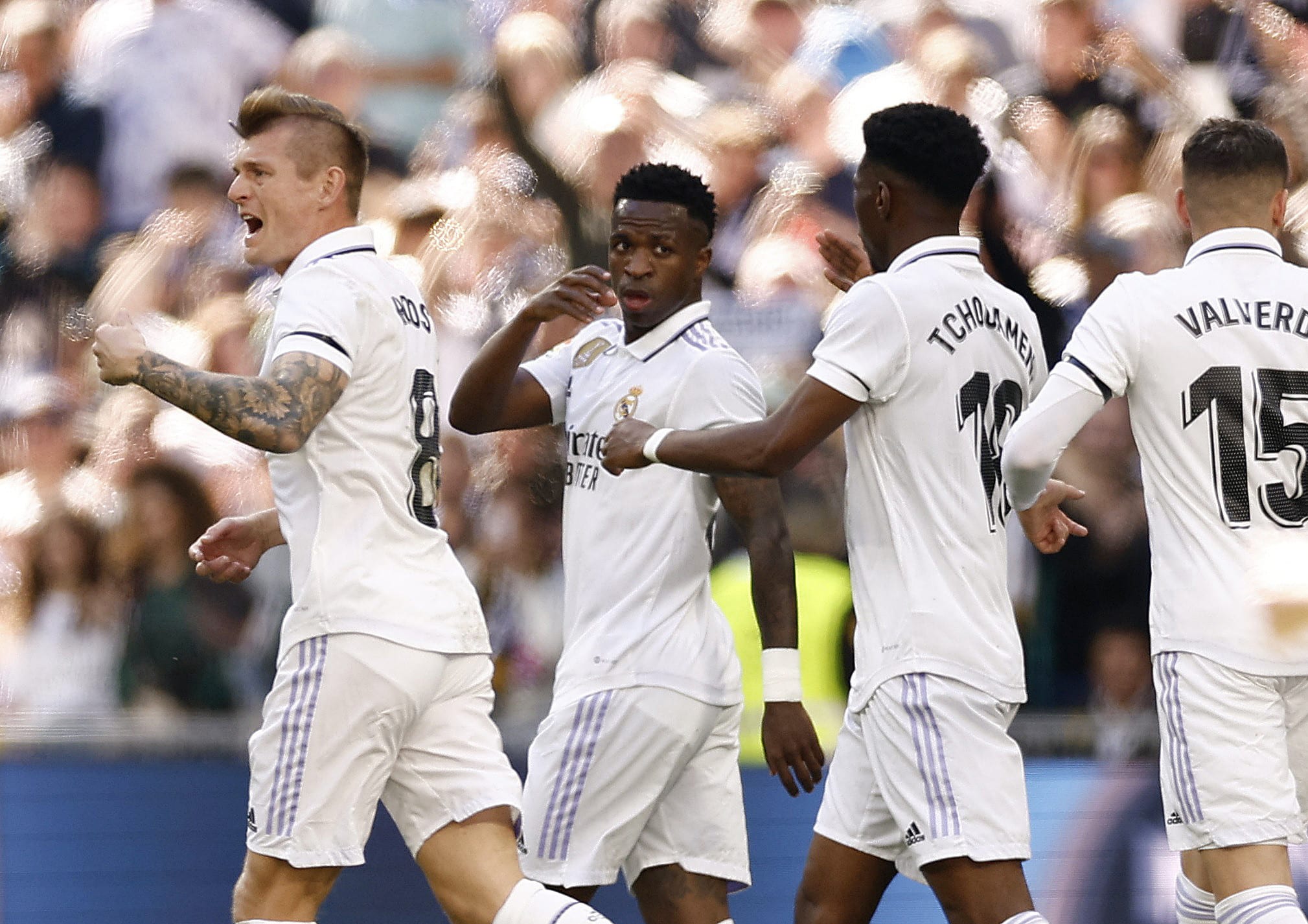 שחקני ריאל מדריד חוגגים עם ויניסיוס