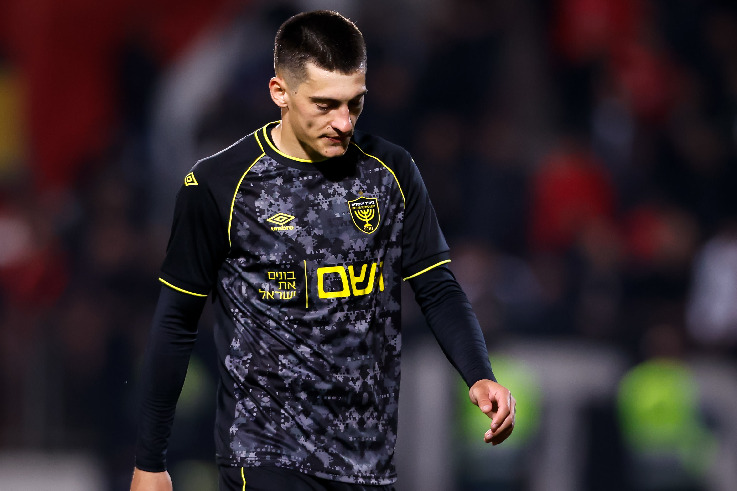 יון ניקולאסקו, שחקן בית"ר ירושלים