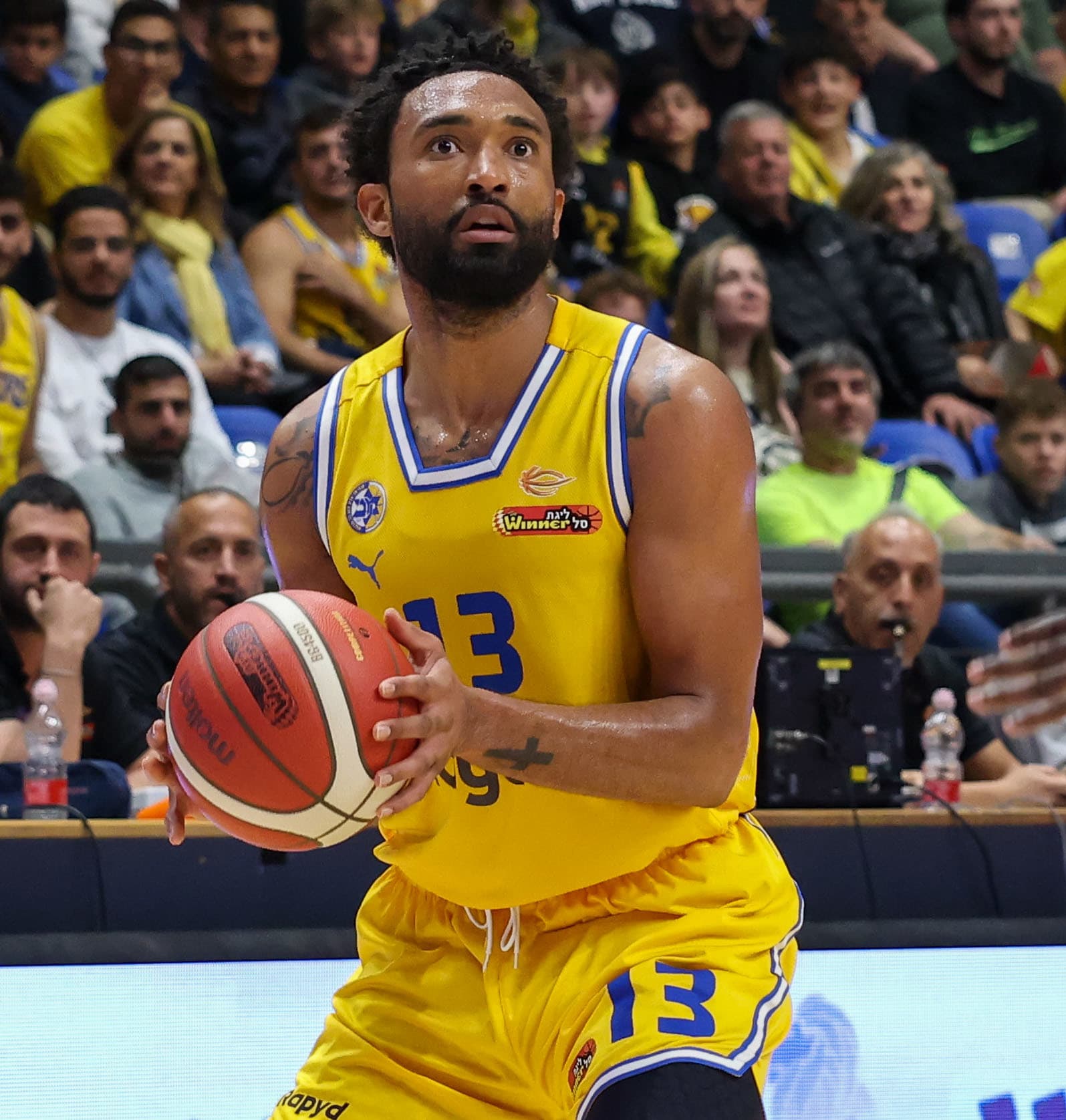 שחקן מכבי תל אביב דארן היליארד