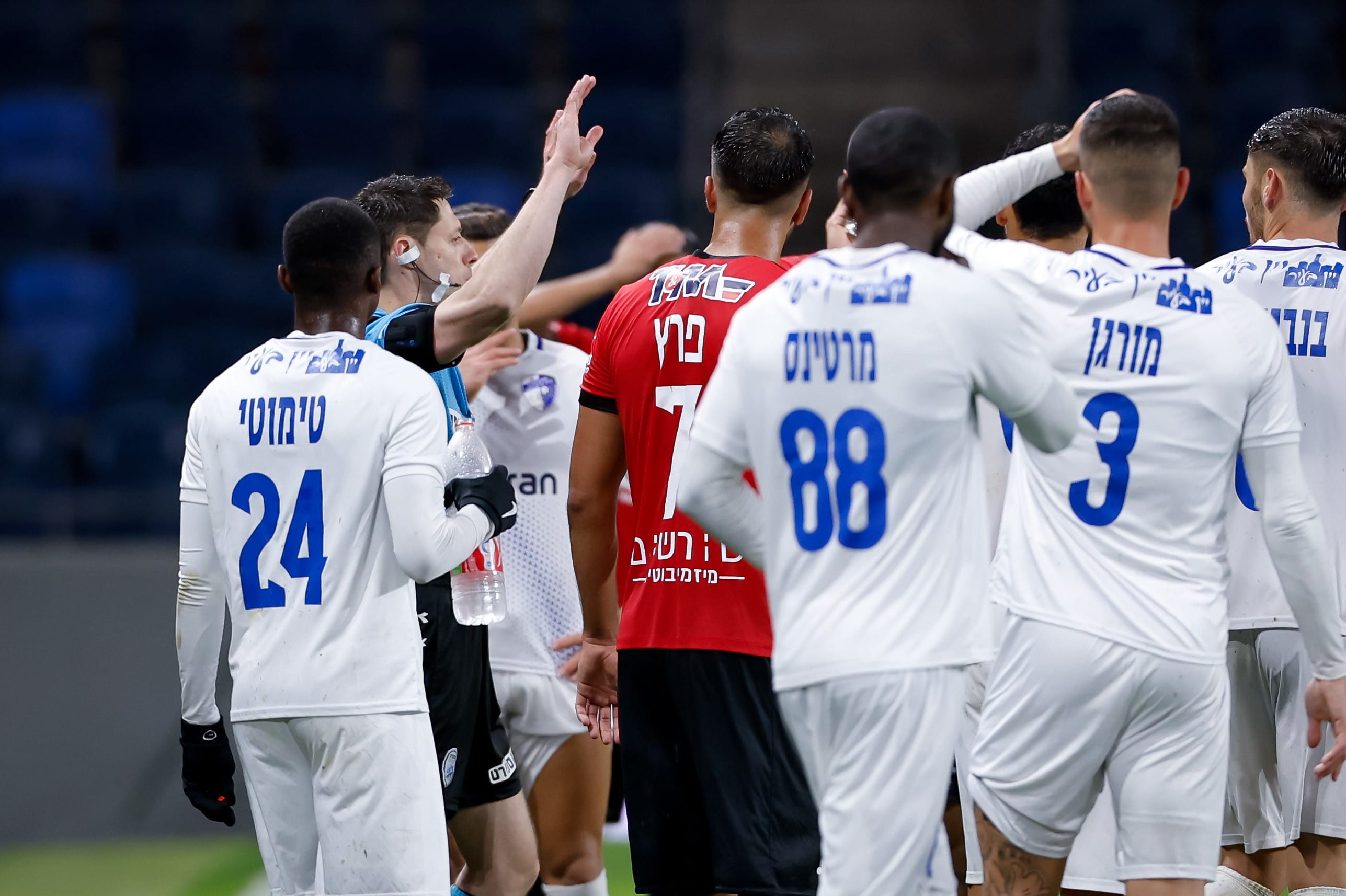 דוד פוקסמן שופט כדורגל פוסל שער של הפועל חיפה מול עירוני קרית שמונה