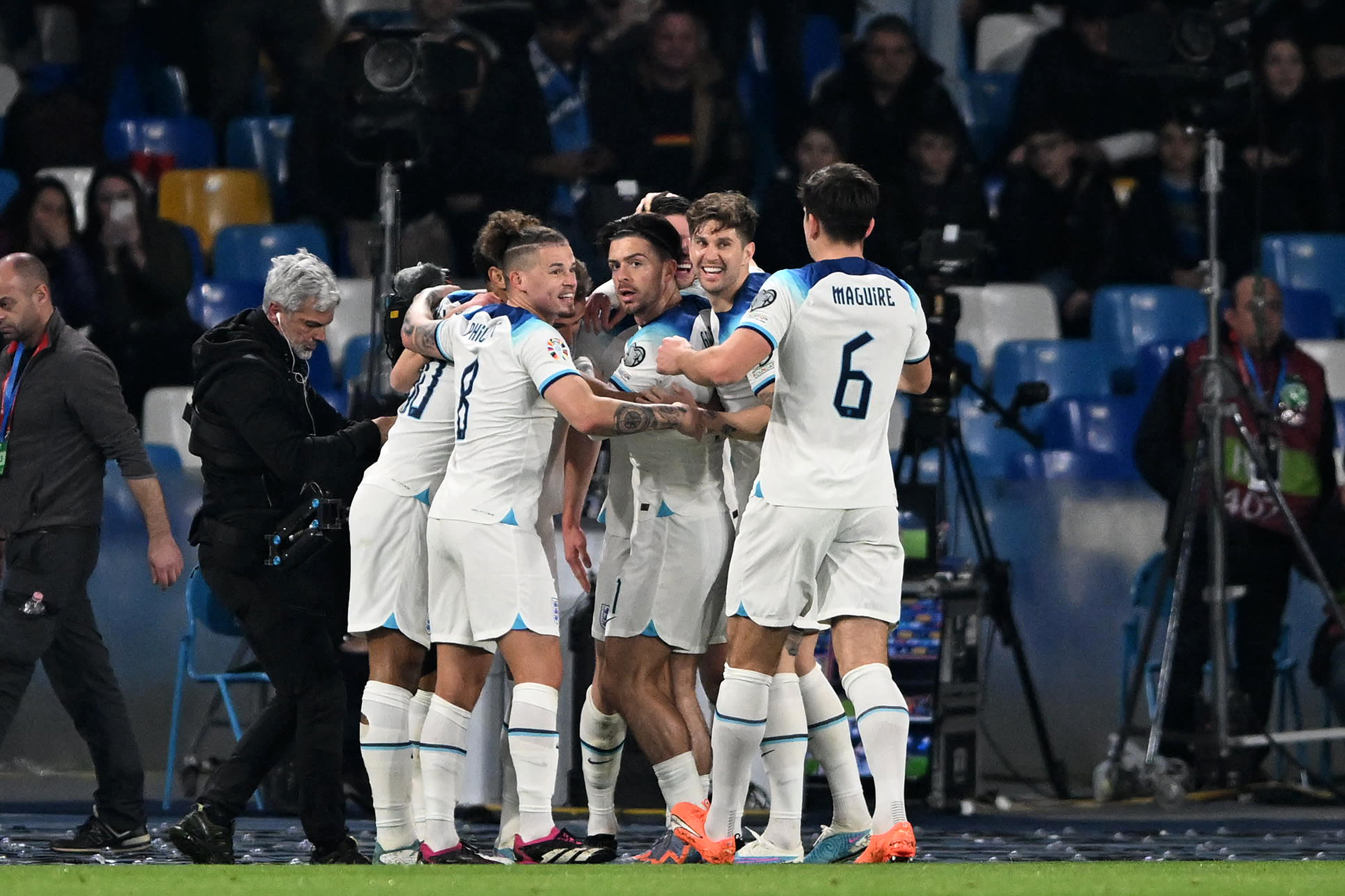 שחקני נבחרת אנגליה חוגגים