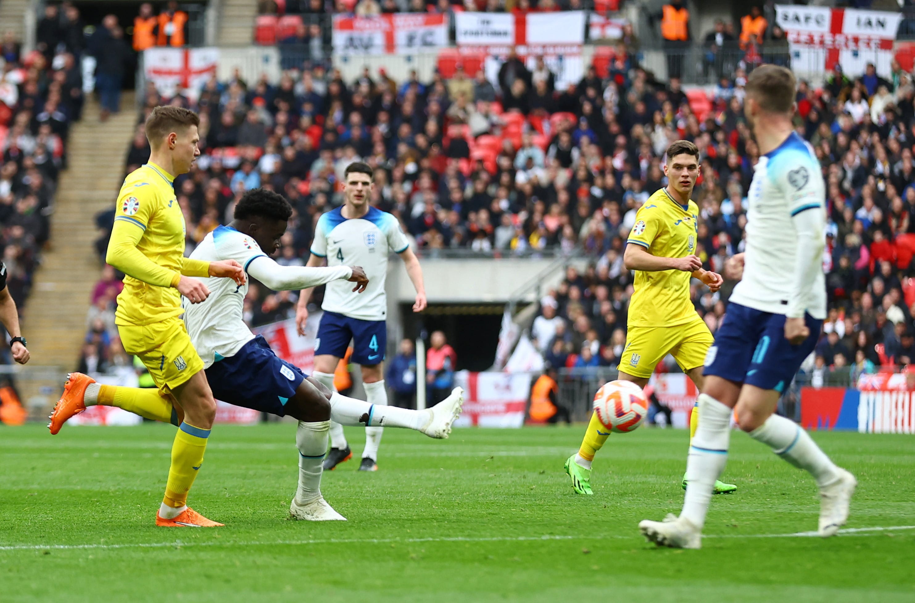 בוקאיו סאקה נבחרת אנגליה