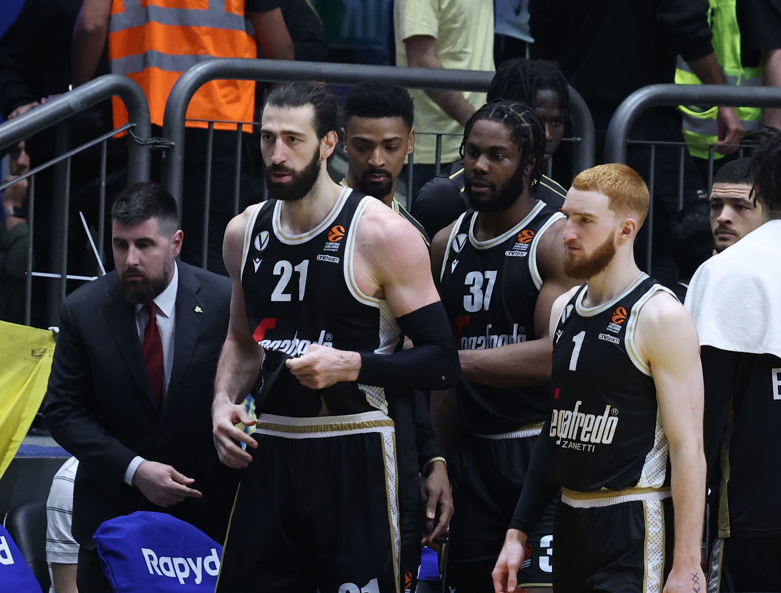 שחקן וירטוס בולוניה, טוקו שנגליה