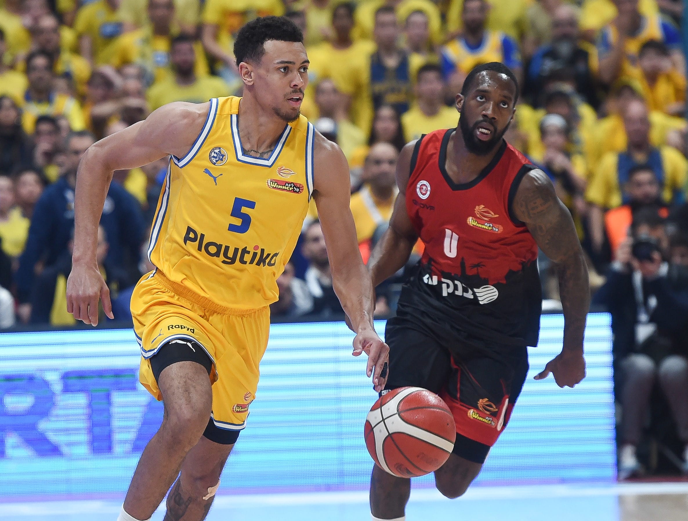 ווייד בולדווין מכבי תל אביב לצד קדין קרינגטון הפועל ירושלים