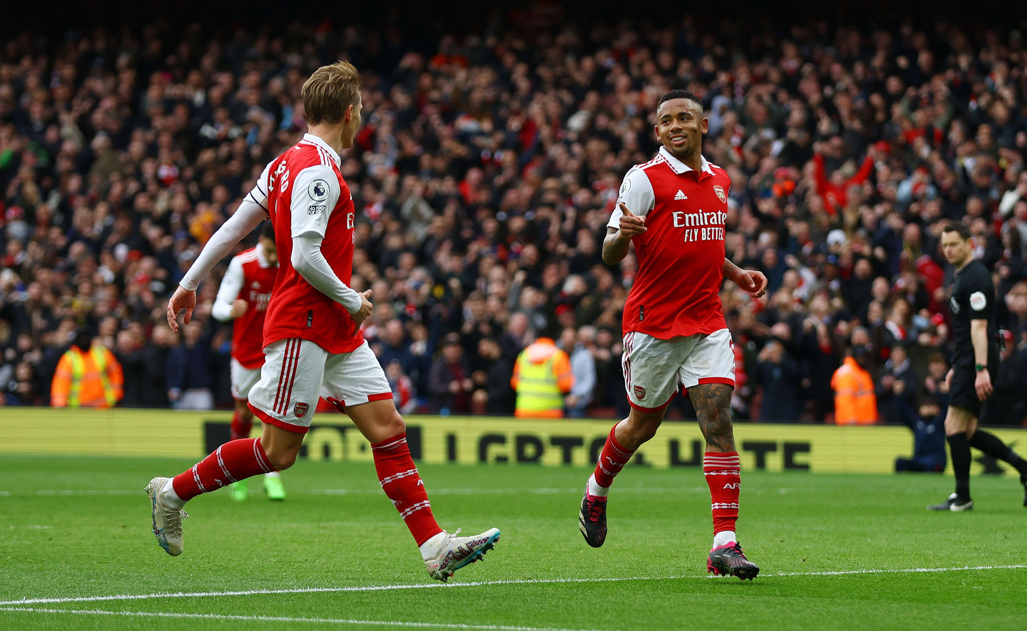 גבריאל ז'סוס לצד מרטין אודגור ארסנל