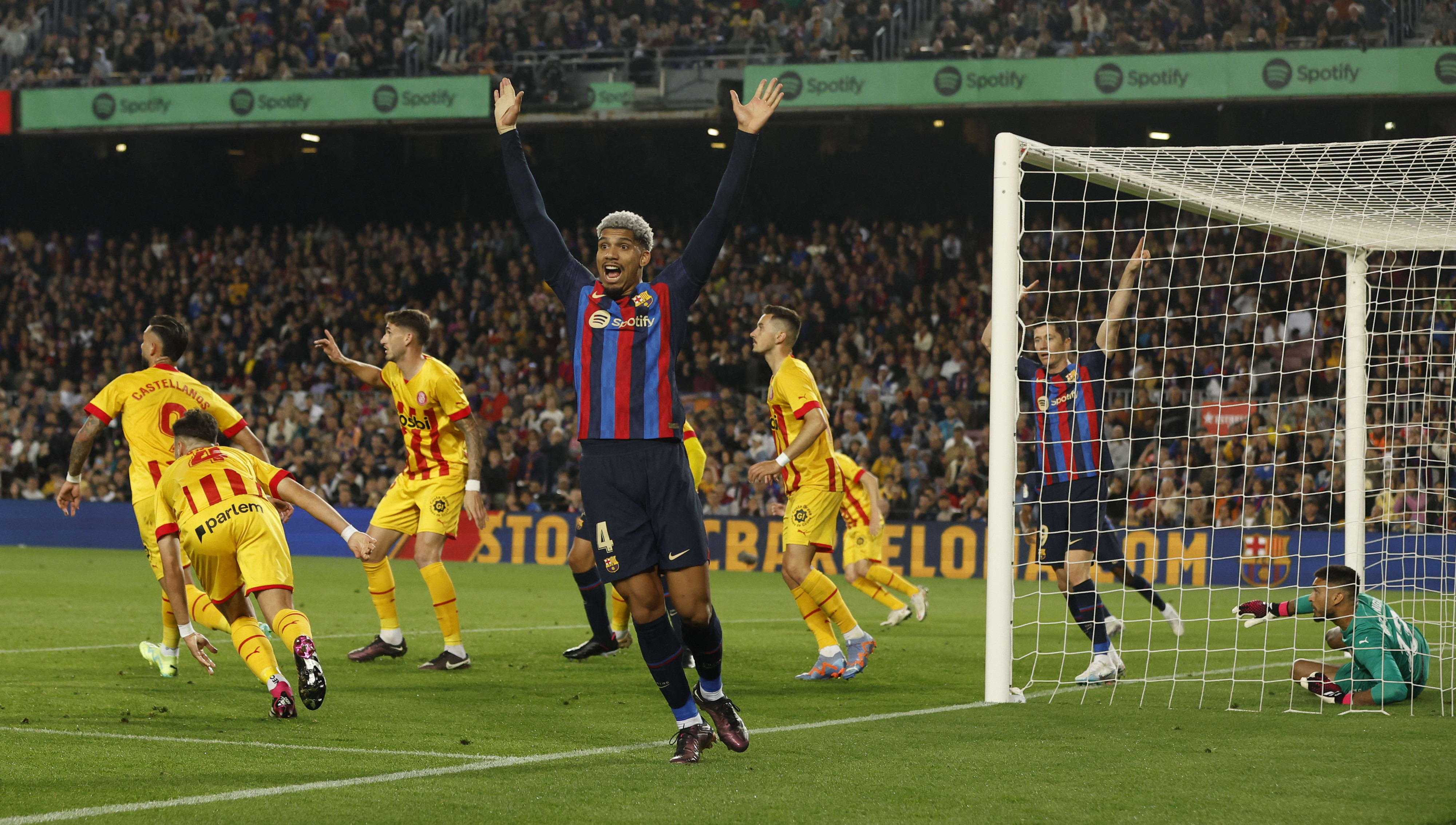 רונאלד אראוחו שחקן ברצלונה