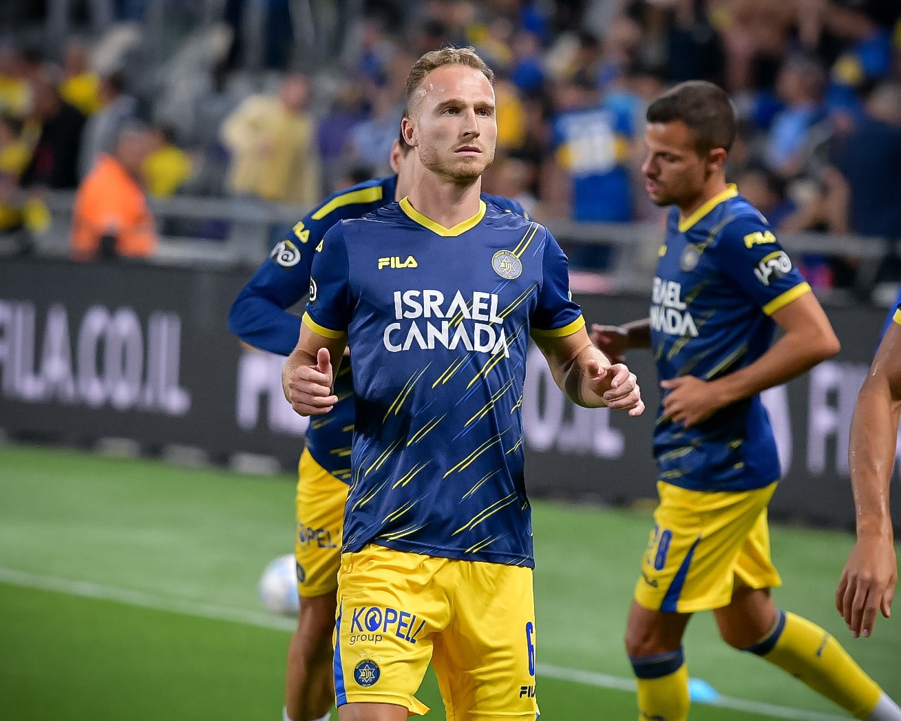 שחקן מכבי תל אביב דן גלזר