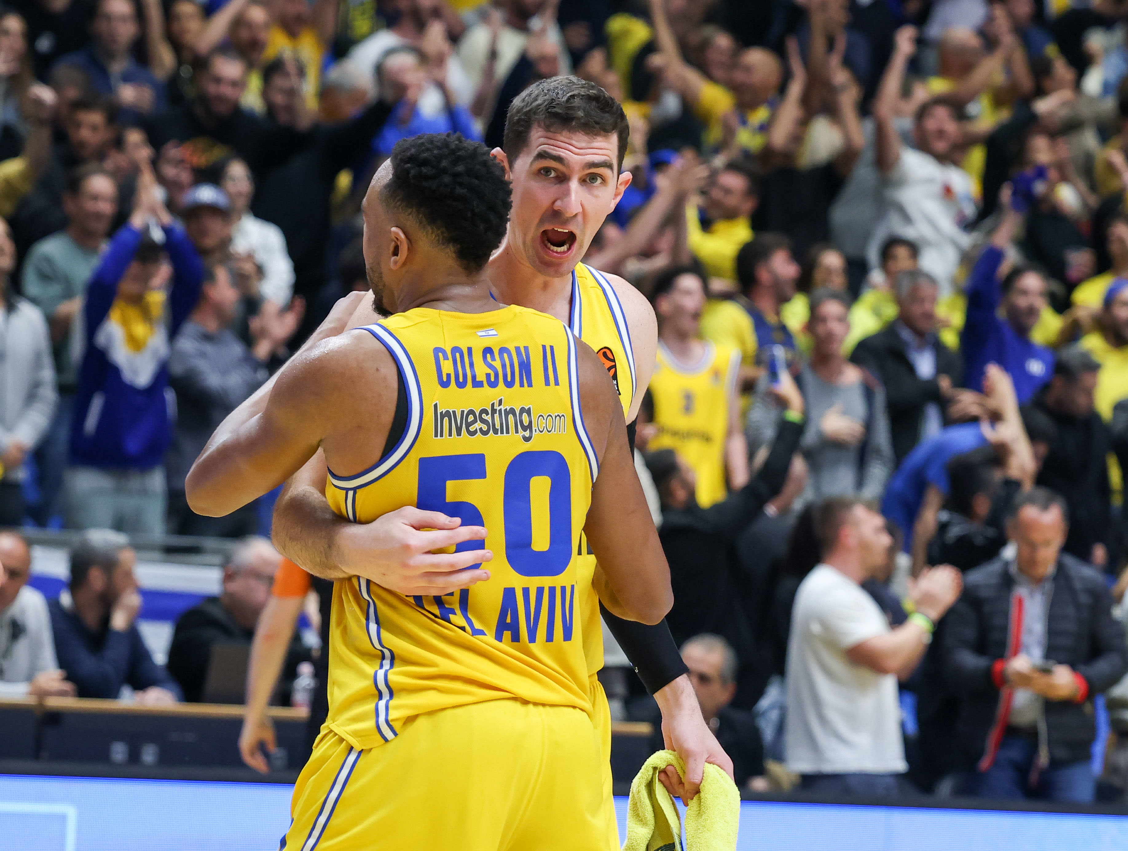 שחקני מכבי תל אביב ג'ייק כהן, בונזי קולסון