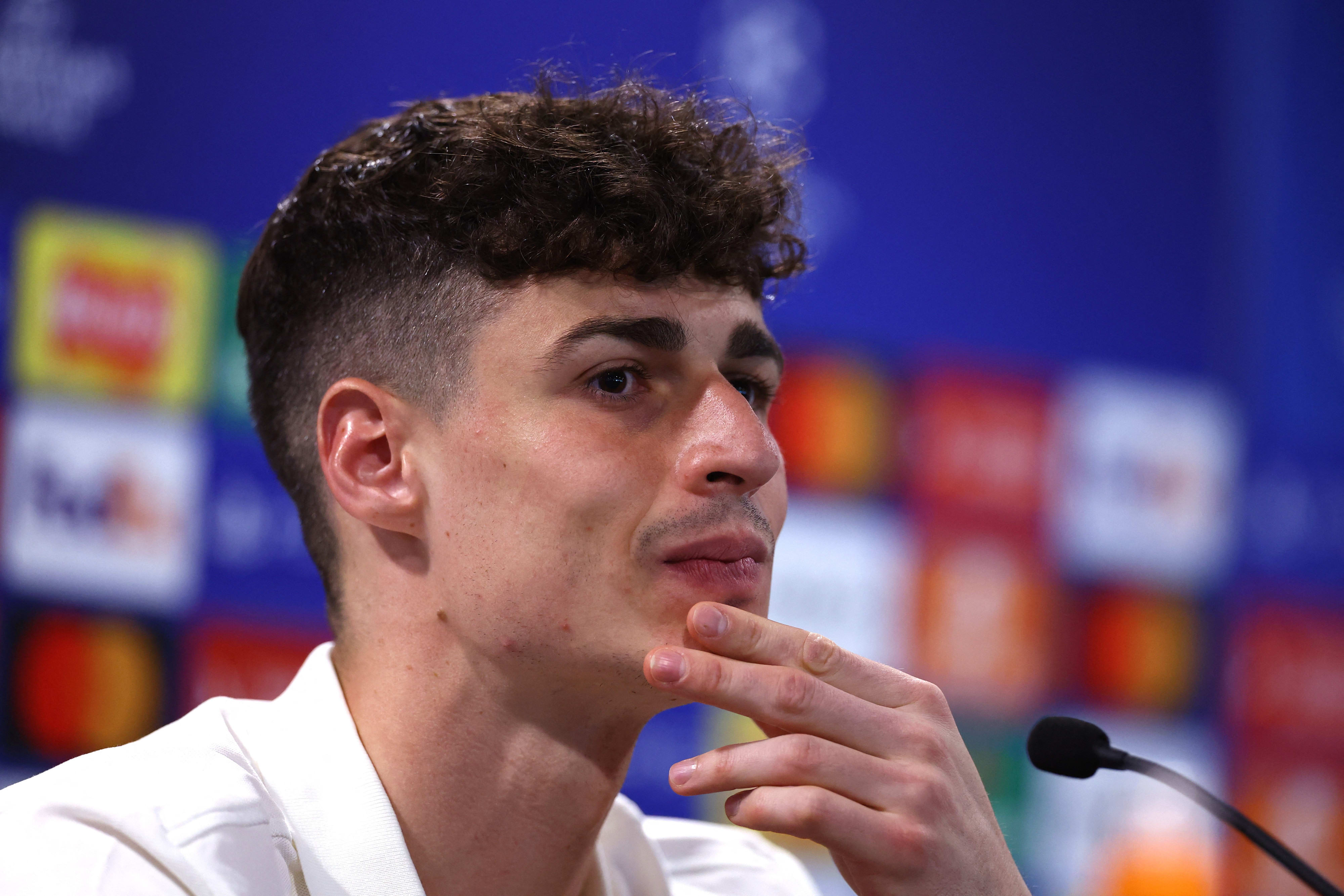 קפה שוער צ'לסי במסיבת עיתונאים