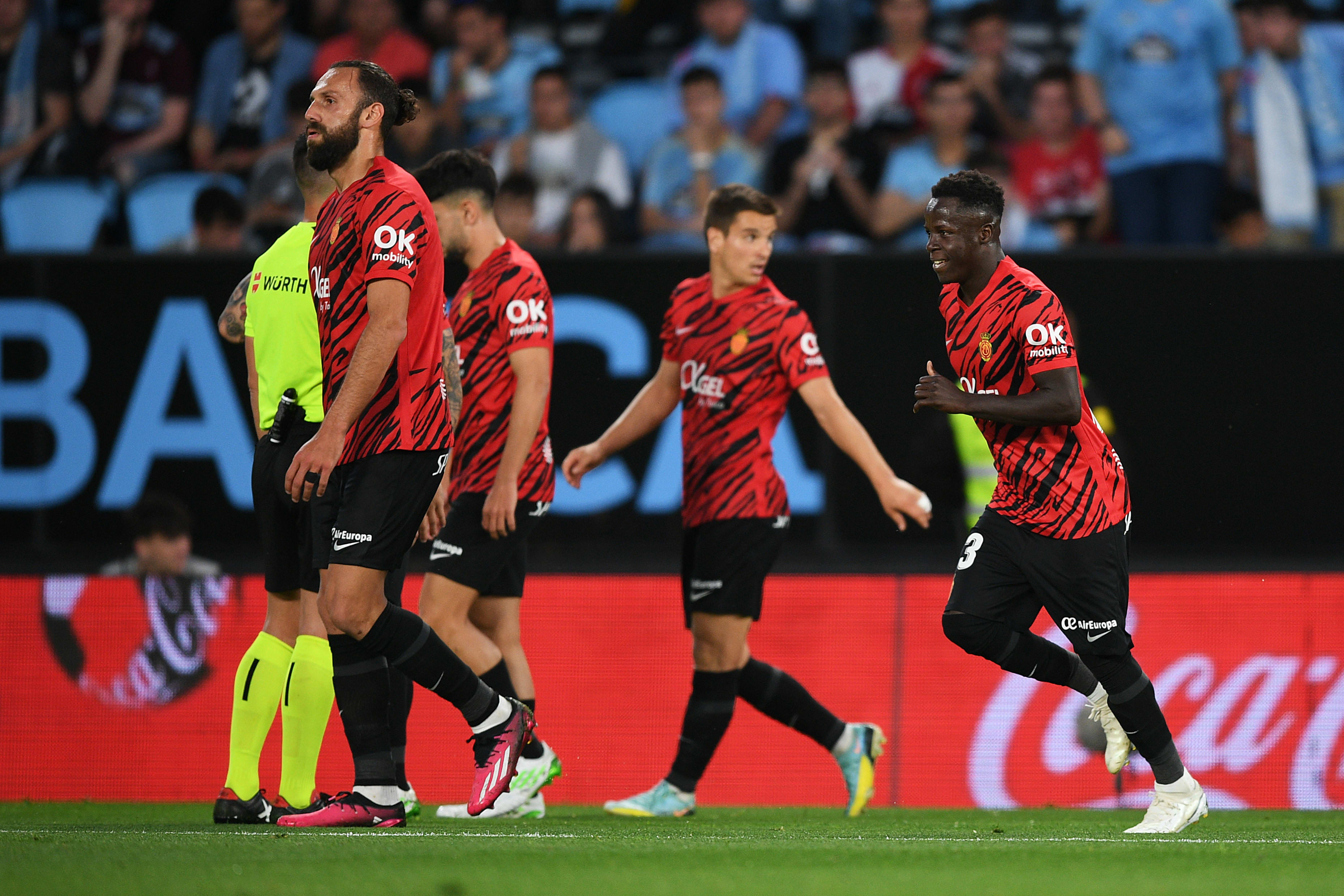 אמאת אנדיאיי חוגג שער עם שחקני מאיורקה