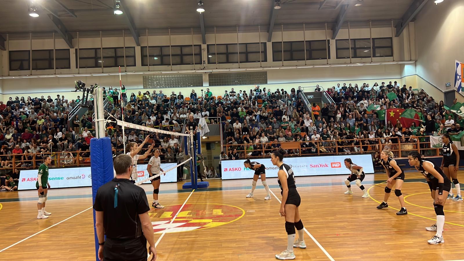 גמר כדורעף נשים