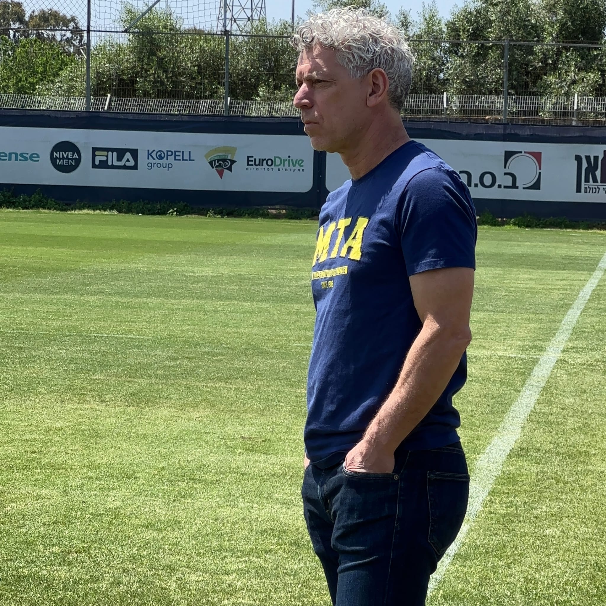 בעלי מכבי תל אביב מיטש גולדהאר מבקר באימון הקבוצה