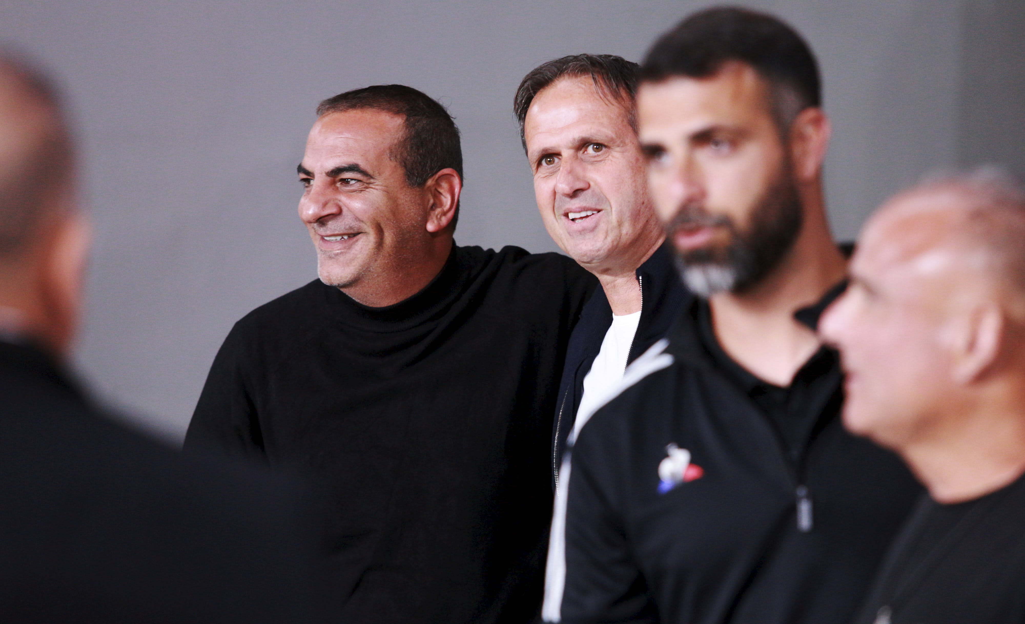 רוני לוי מאמן הפועל חיפה עם קובי רפואה מאמן בני סכנין