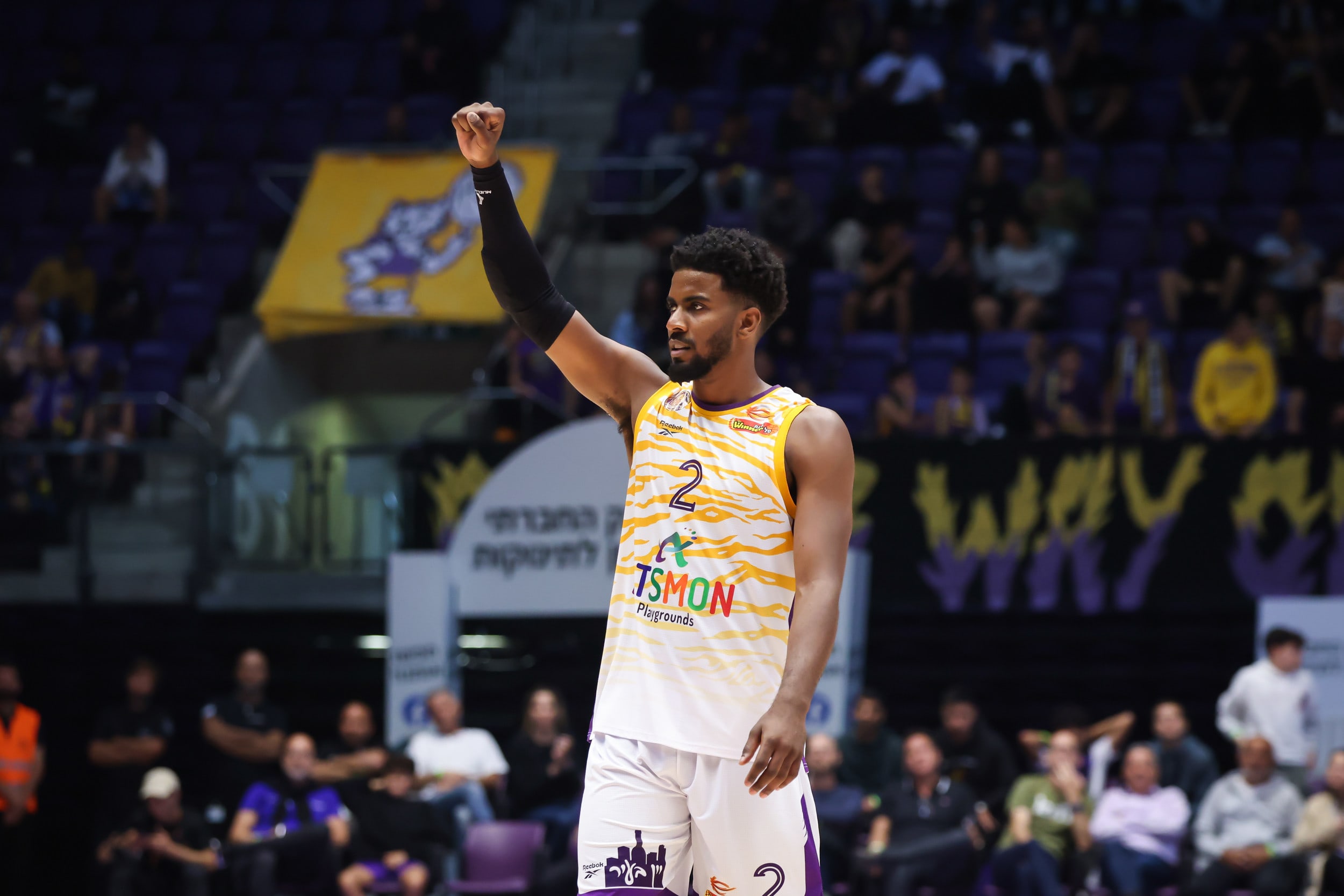 שון דאוסון, שחקן הפועל חולון