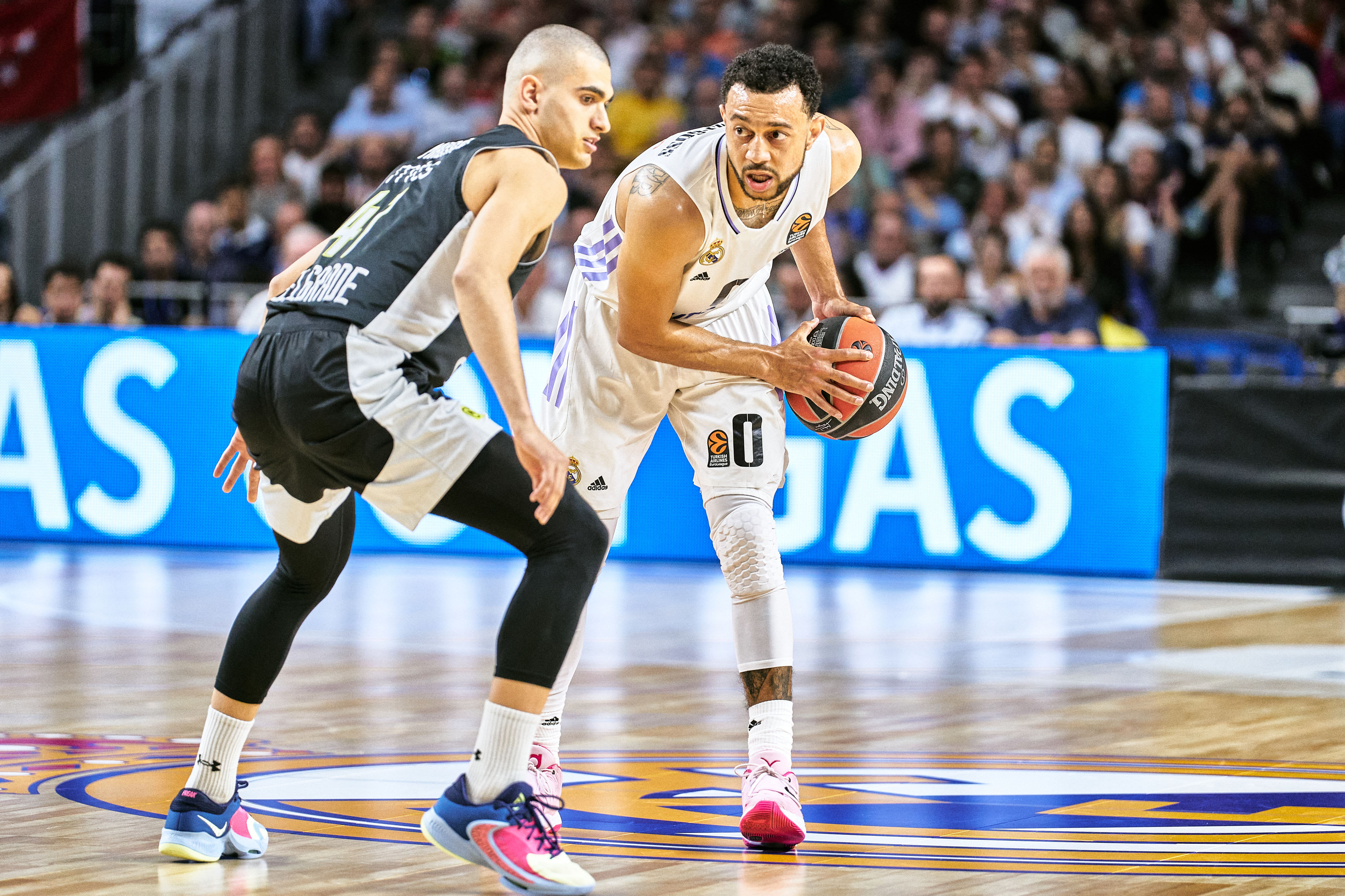 נייג'ל וויליאמס גוס ריאל מדריד לצד ים מדר פרטיזן בלגרד