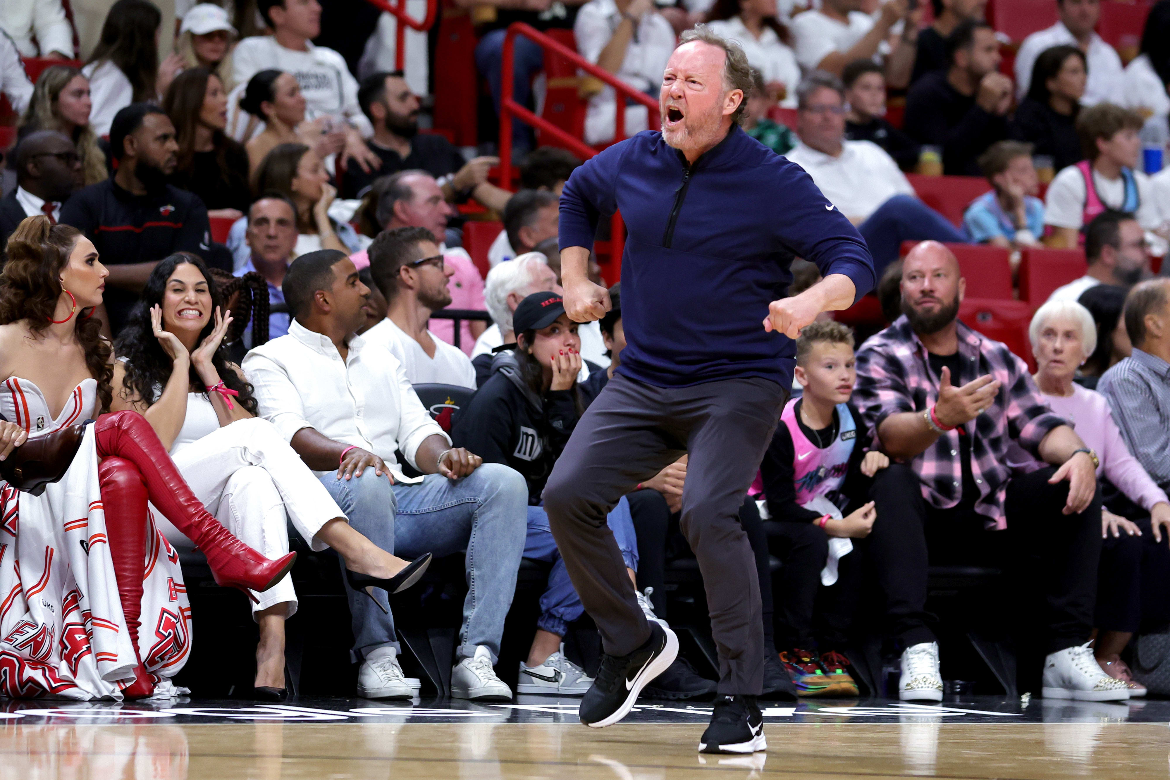 מאמן מילווקי באקס מייק בודנהולצר