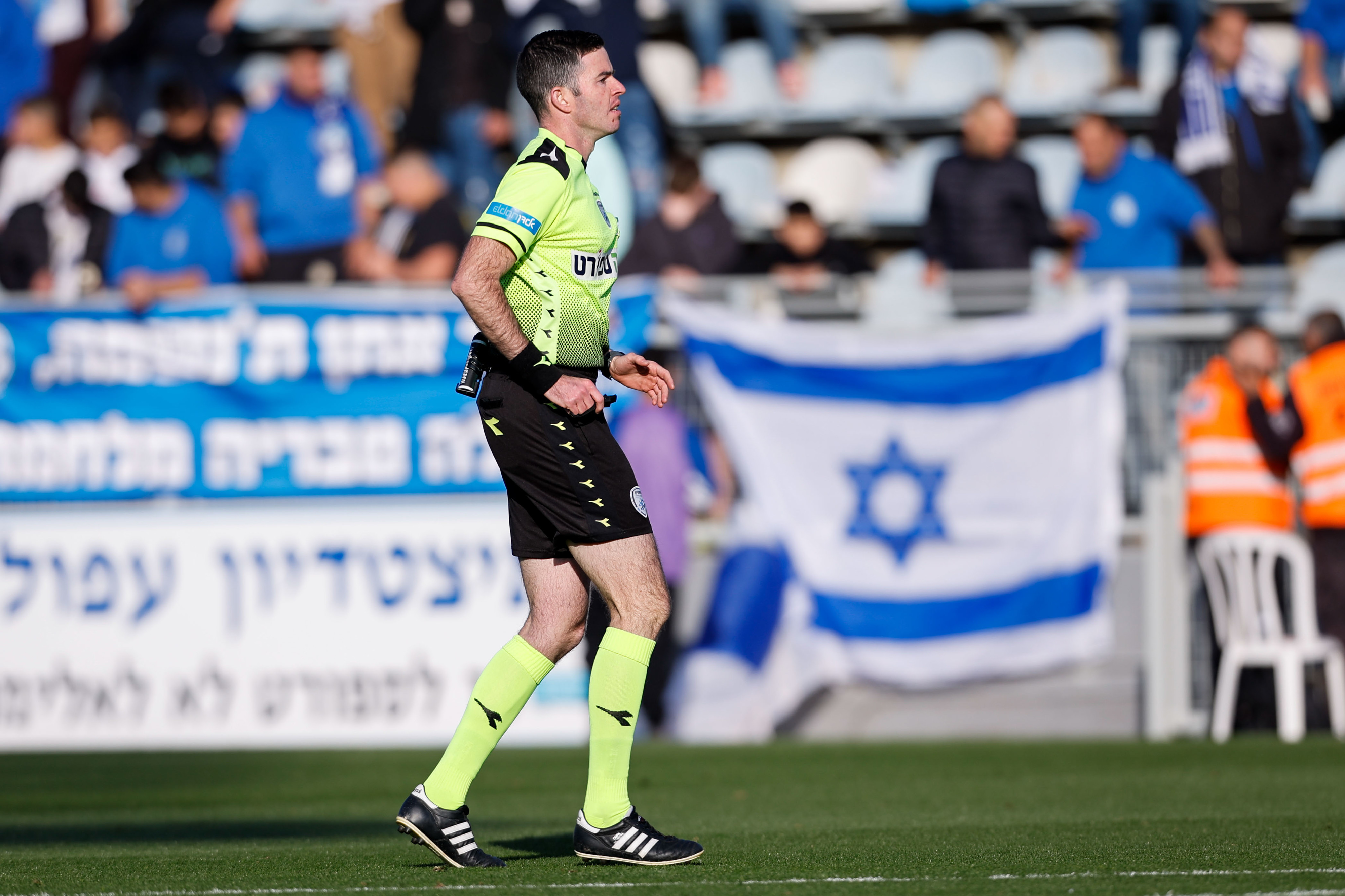 רפאל גבע, שופט כדורגל