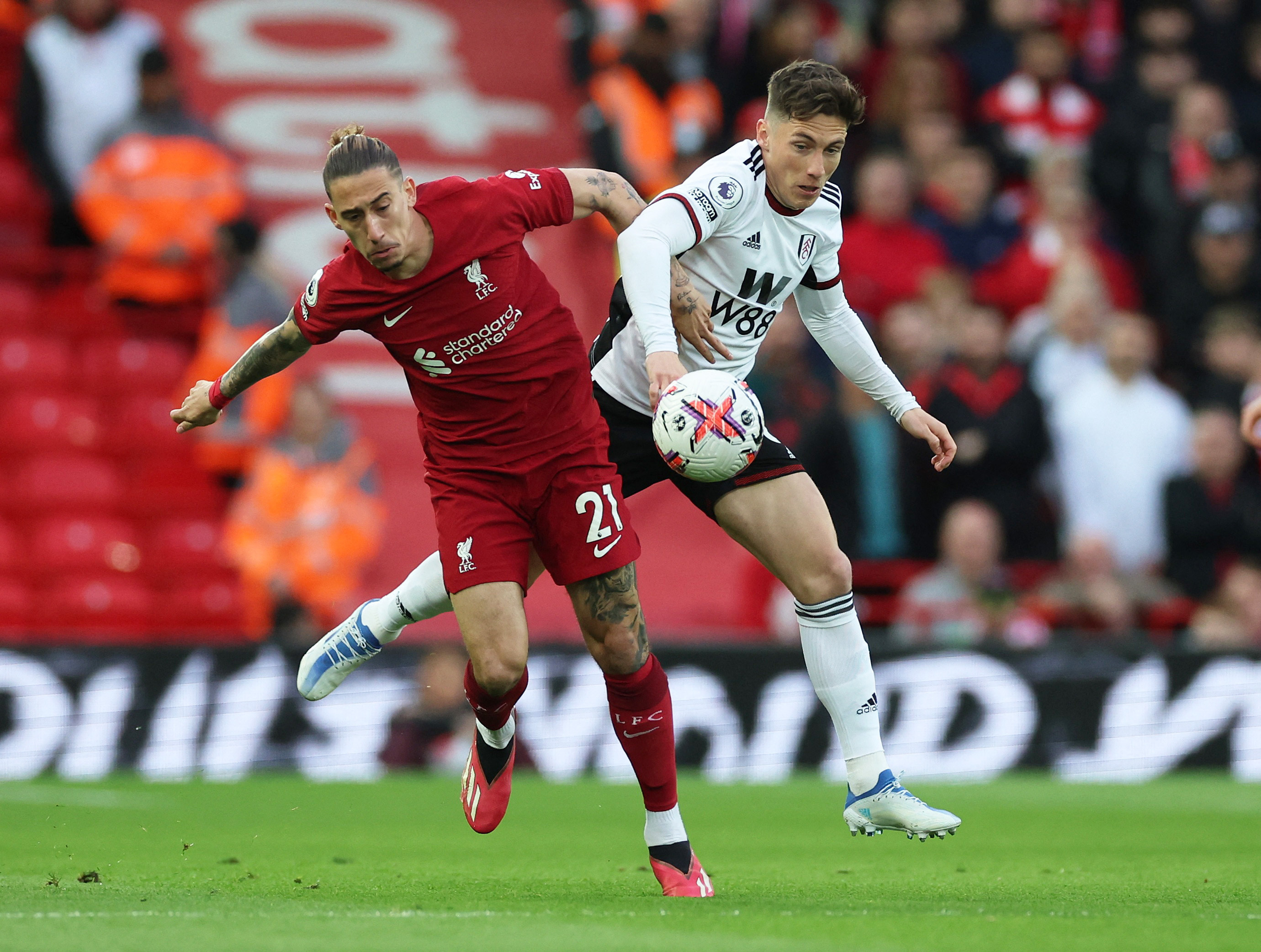 קוסטאס צימיקאס ליברפול לצד הארי ווילסון פולהאם