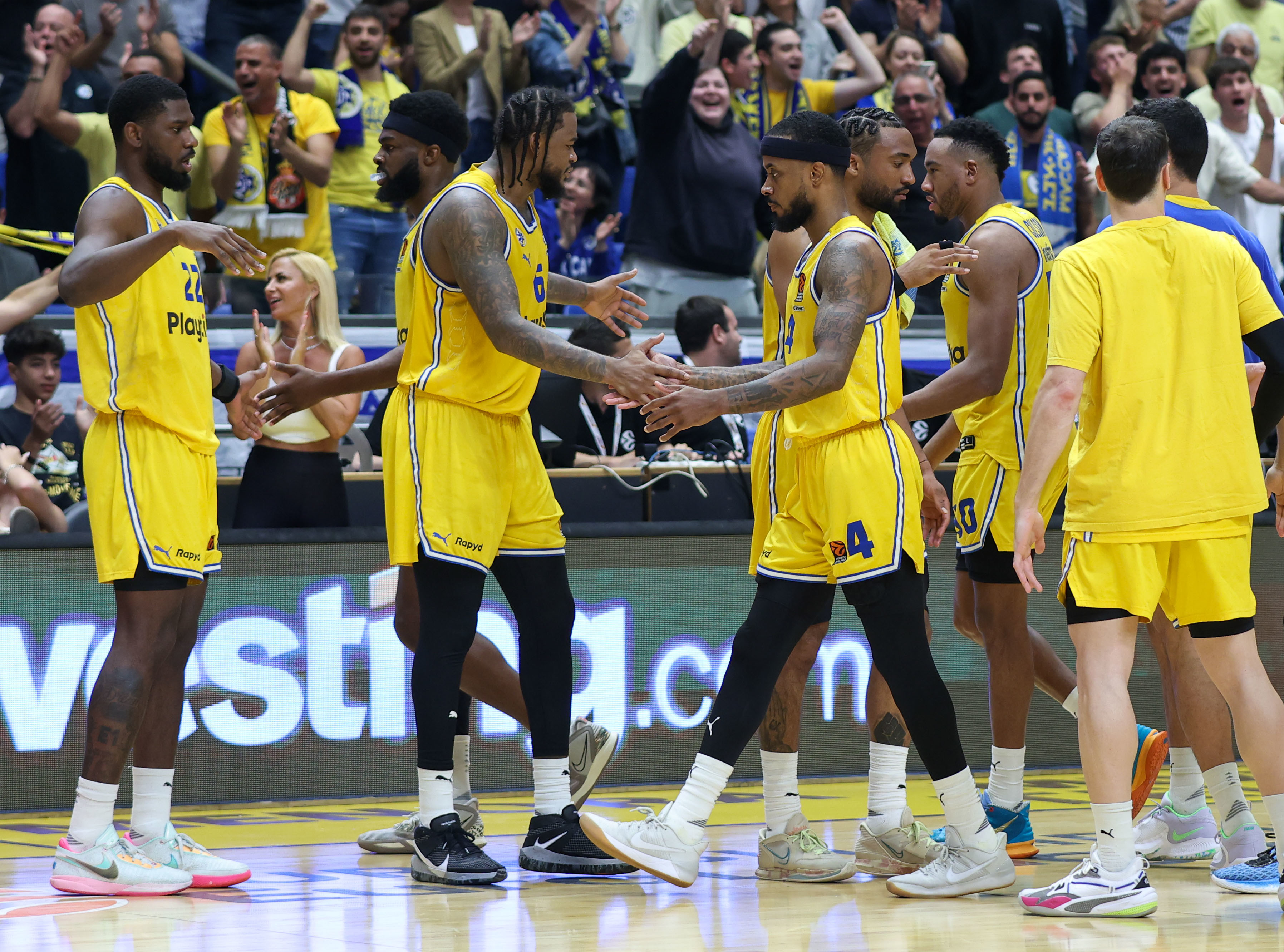 שחקני מכבי תל אביב