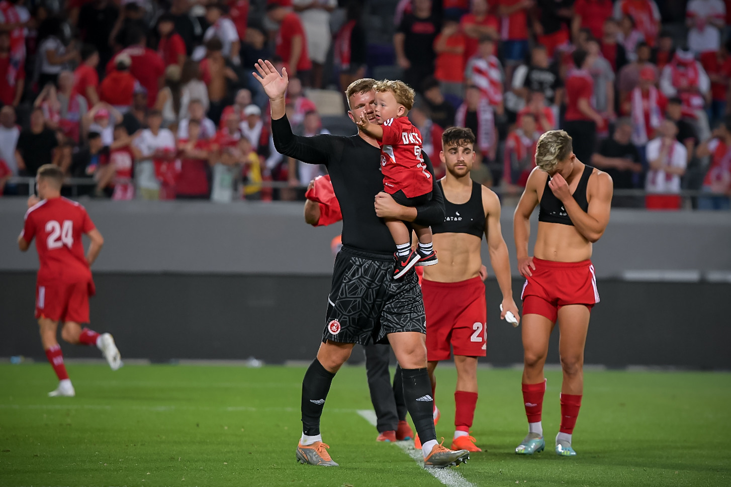 אמיליוס זובאס שוער הפועל תל אביב