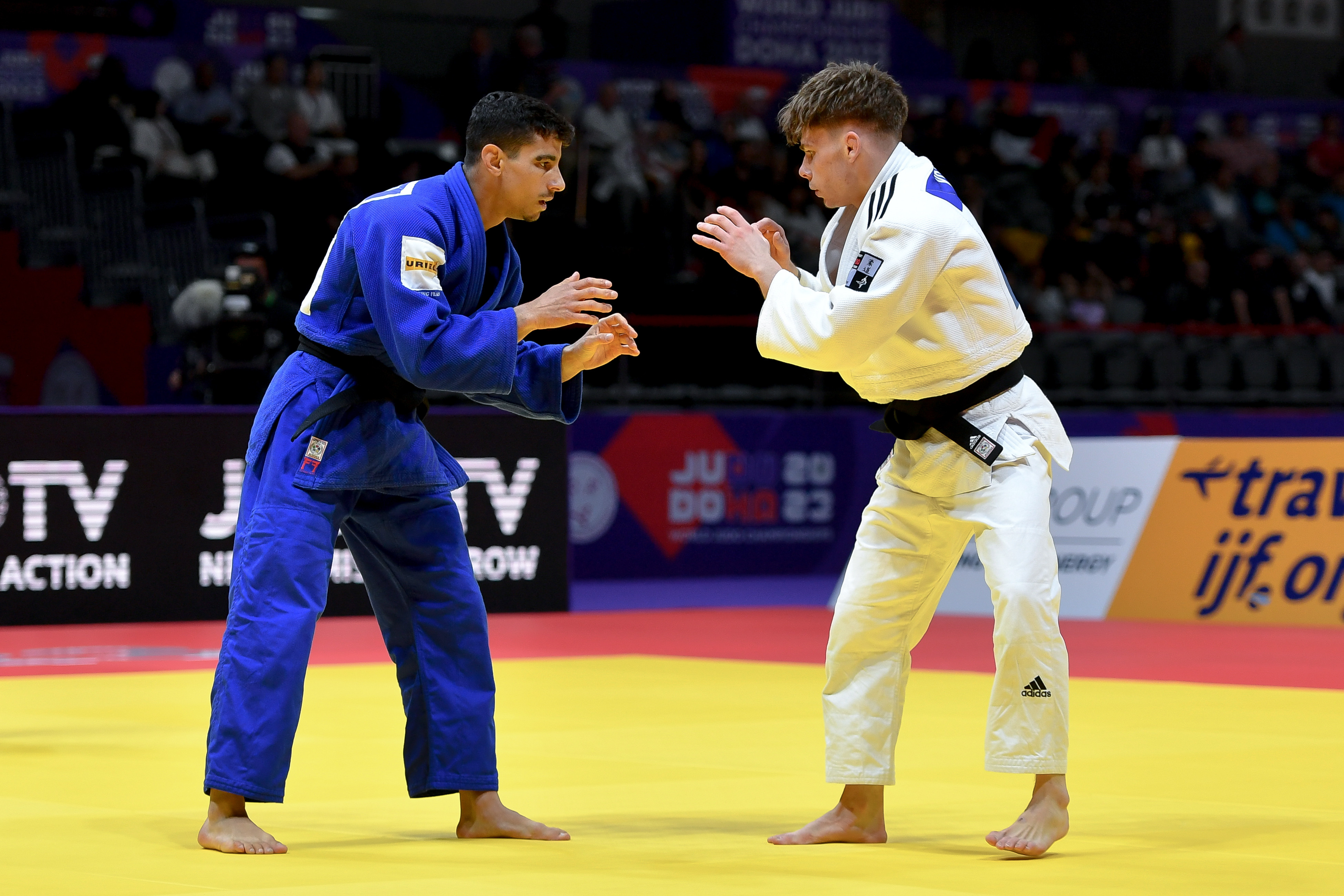 אליפות העולם בג'ודו: טל פליקר (משמאל) מול צ'רלי יאנג