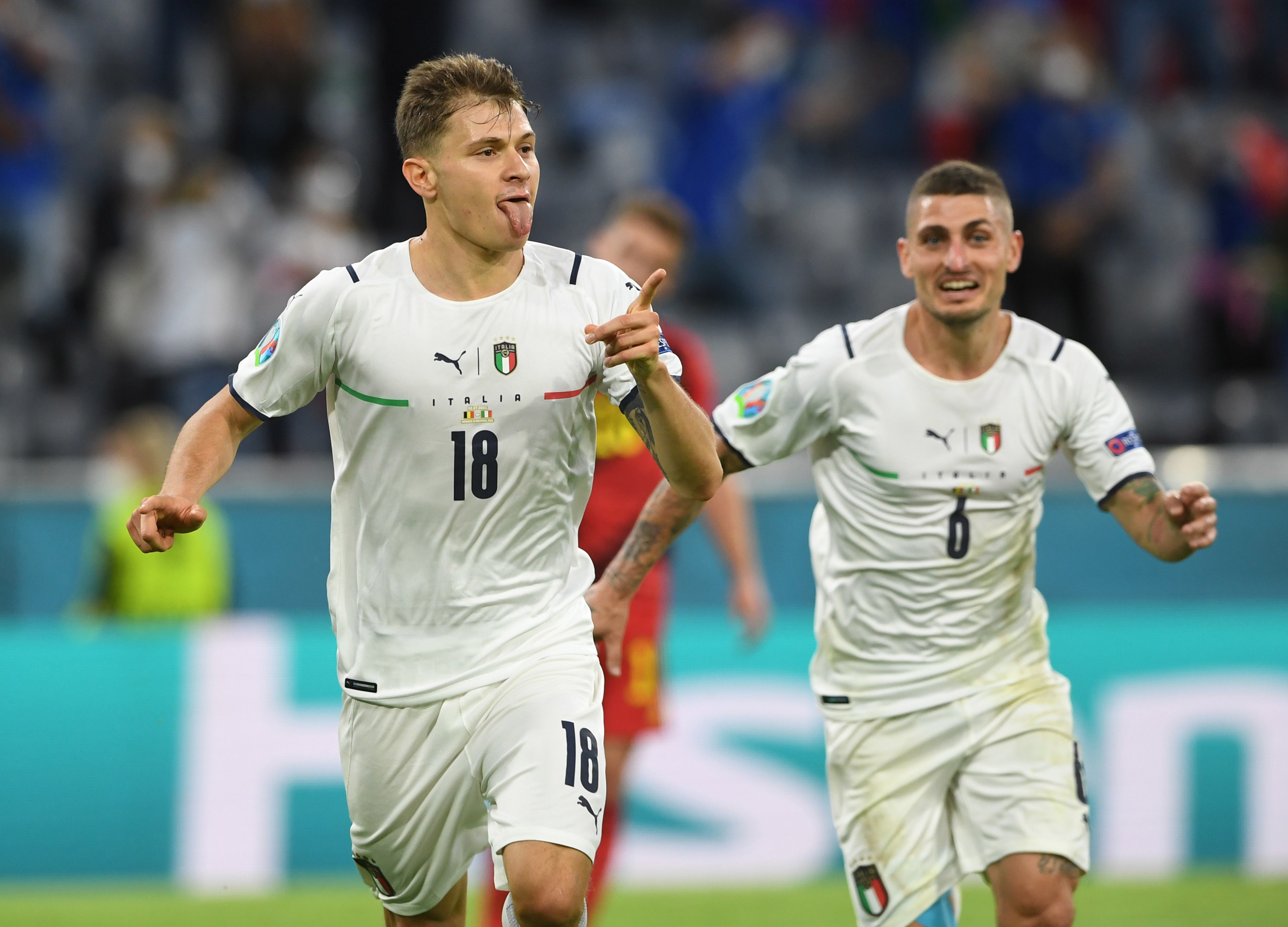 ניקולו בארלה שחקן נבחרת איטליה חוגג שער