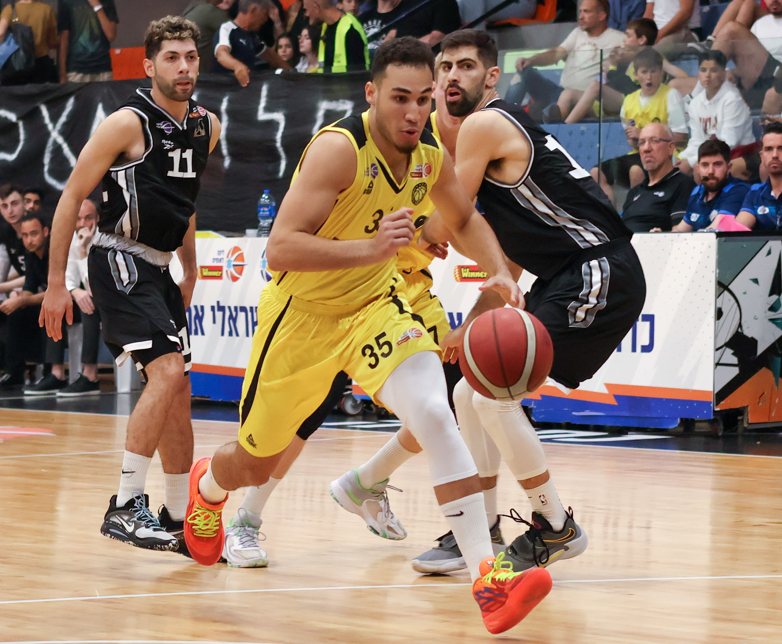 שחקן אליצור נתניה איתן בורג