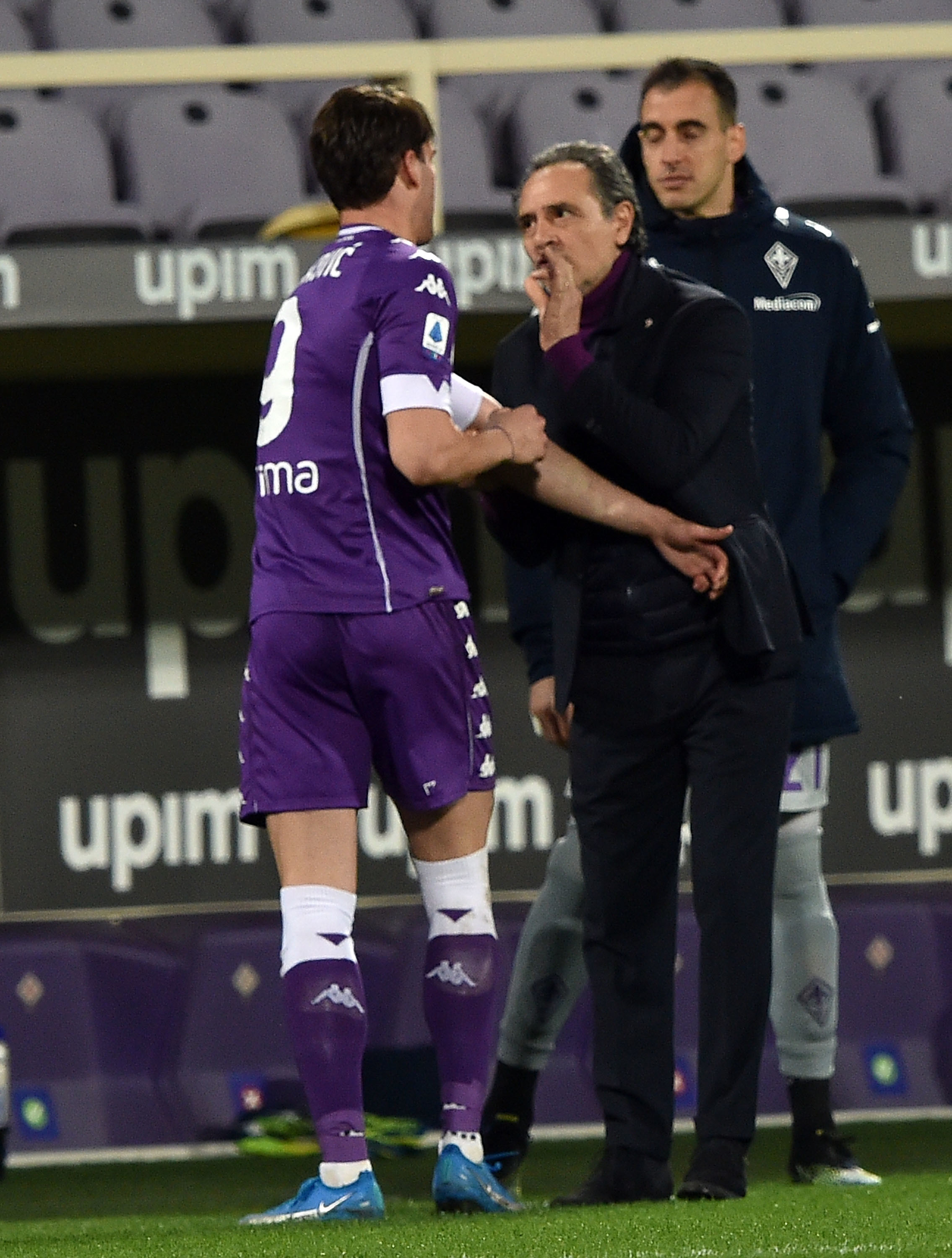 צ'זארה פראנדלי עם דושאן ולאחוביץ' שחקן פיורנטינה