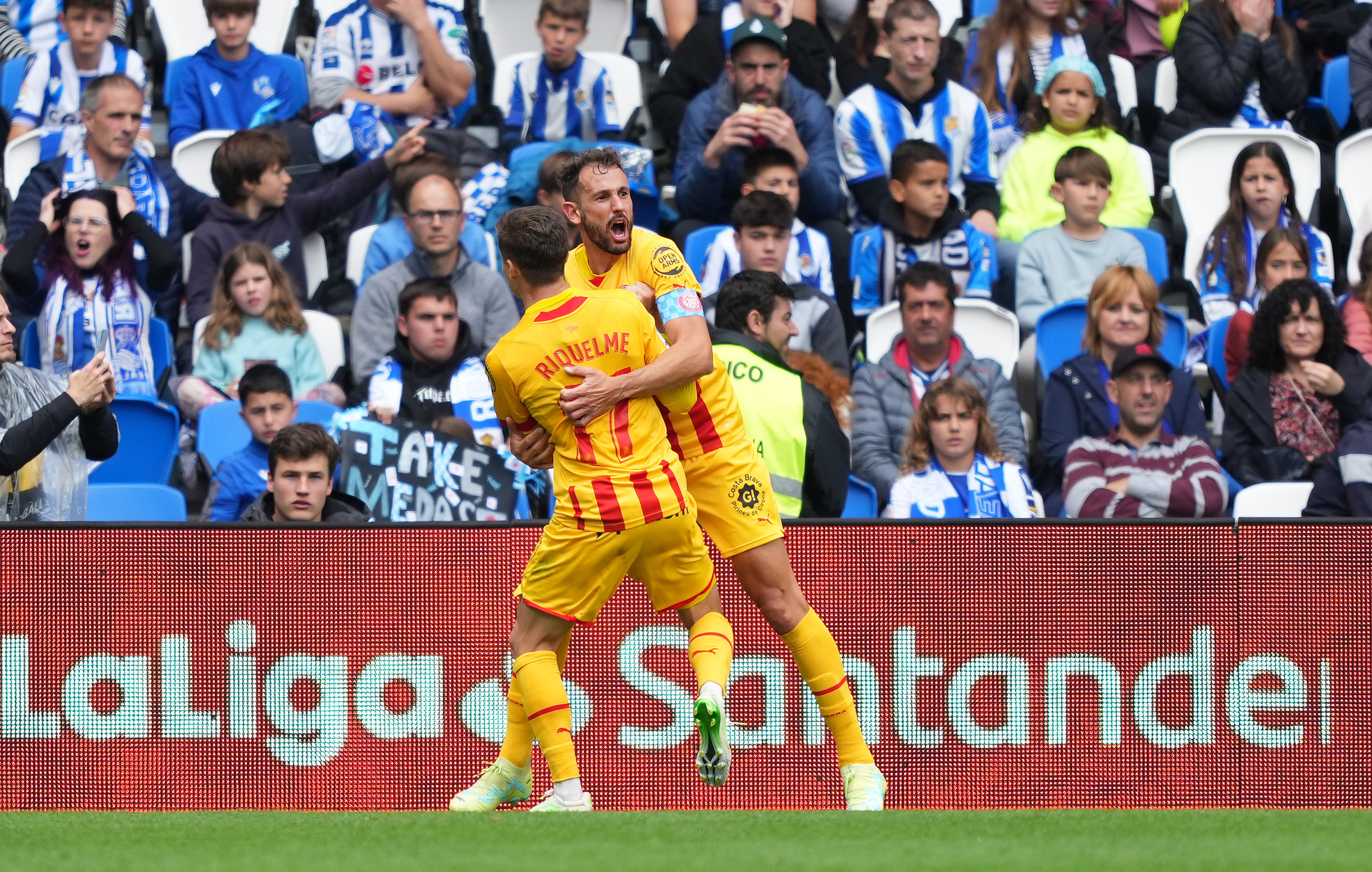 כריסטיאן סטואני שחקן ג'ירונה חוגג שער