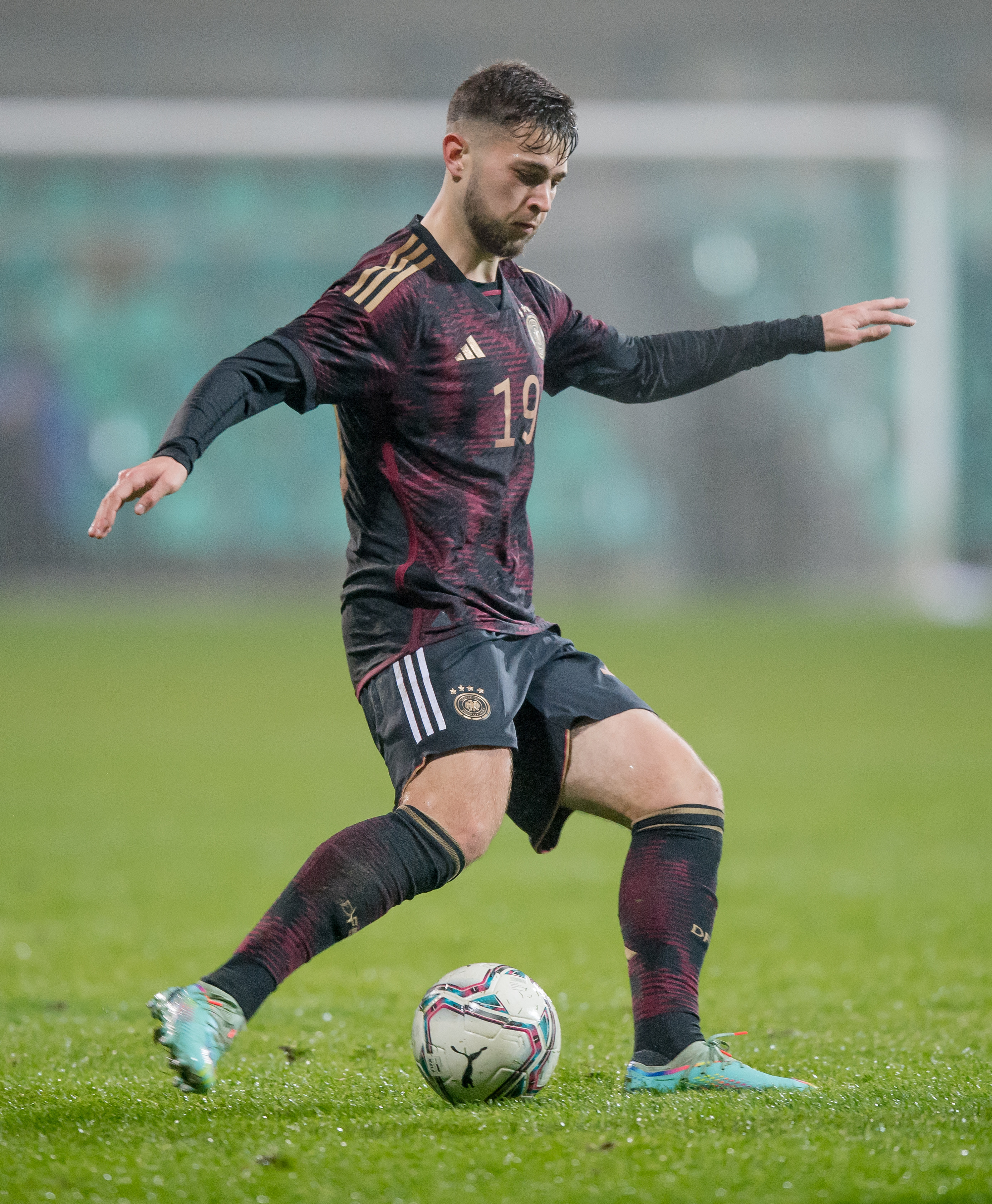 אריק שוראנוב במדי הנבחרת הצעירה של גרמניה