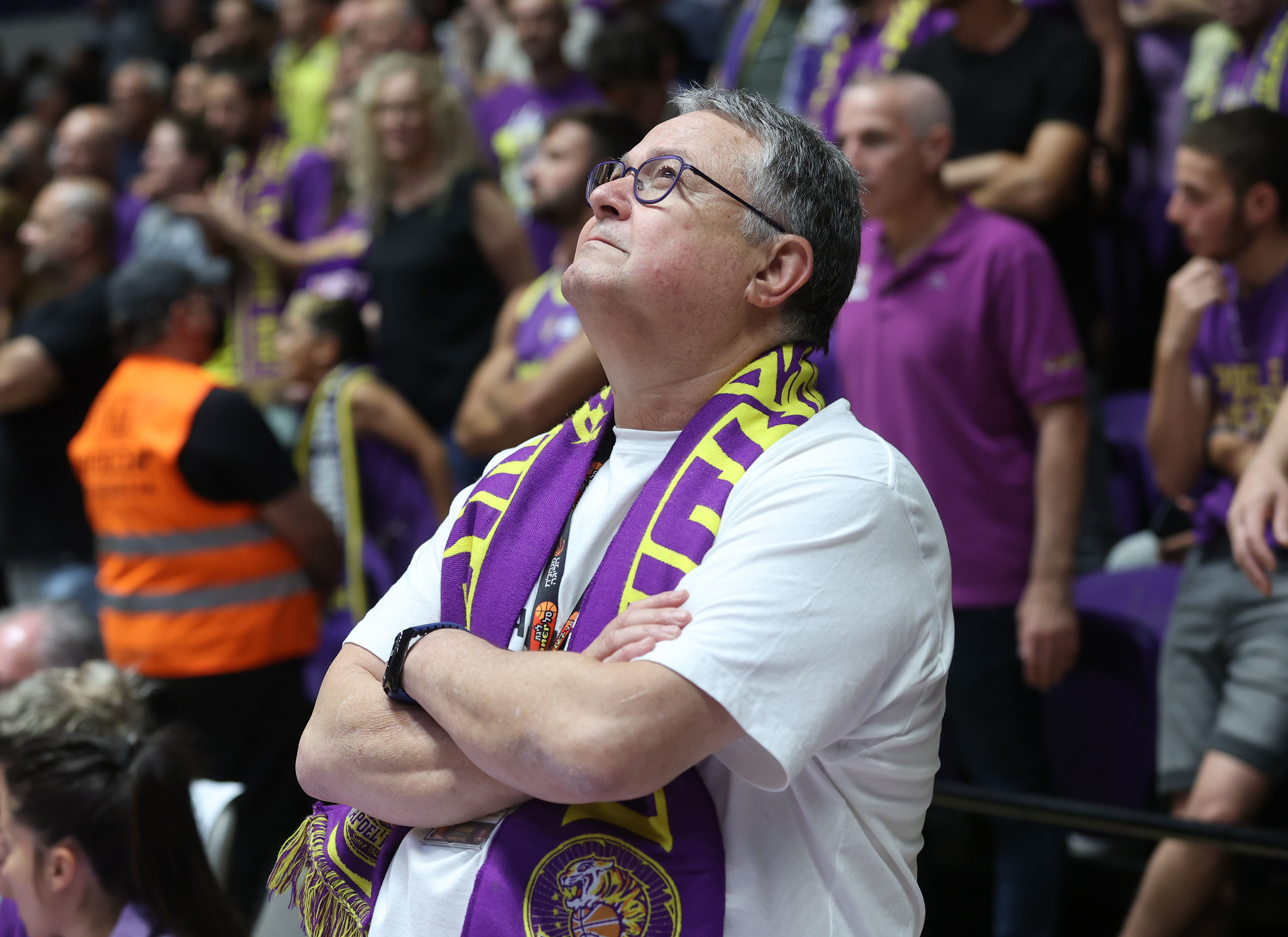 ספונסר הפועל חולון שלמה אייזיק